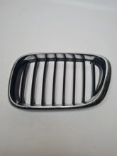 Original BMW X5 (E53) Kühlergrill Vorne Rechts 8247673