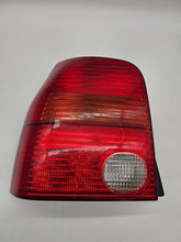 Оригинальный задний фонарь Volkswagen Лупо 6E1,/6X1 левый Carello 38030748 / 9559