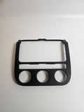 Oryginalna osłona konsoli środkowej radia i ogrzewania VW Golf V 1K 1K0858071A
