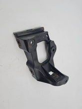 Original Audi A6 (4B2/4B4) Halter Seitenschweller Rechts Vorne 4B0853922A