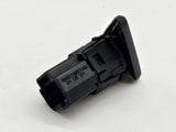 Ford Focus 1 I DNW DAW Taster Öffner Heckklappe Kofferraumklappe 98AG198514AE