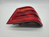 Oryginalna lampa tyłna Mercedes-benz E 200 W210 prawa A2108200264