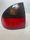Original Renault Laguna (B56) Rückleuchte Links Hinten 7700820052