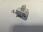 Original Verriegelungselement Tankklappe R VW Golf 1.4 Bj 1999 1J6810773A