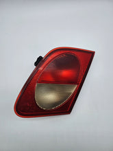 Mercedes Benz E-Klasse W210 Heckleuchte rechts innen Rückleuchte A2108201064