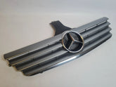 Original Mercedes-Benz C-Klasse (W203) Kühlergrill A2038800383