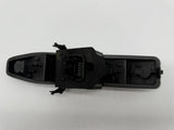 Oryginalny Renault Grand Scenic (JM0/1) uchwyt lampy tylnej L/P 15311300