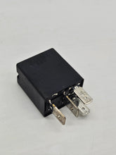 Alfa Romeo 147 (937) Relé de Trabalho Relé de Contato PRETO B047 46520411 Auto-veritas