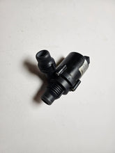 Oryginalna pompa wody dodatkowej BMW E39 8381989 70207810 PIERBURG