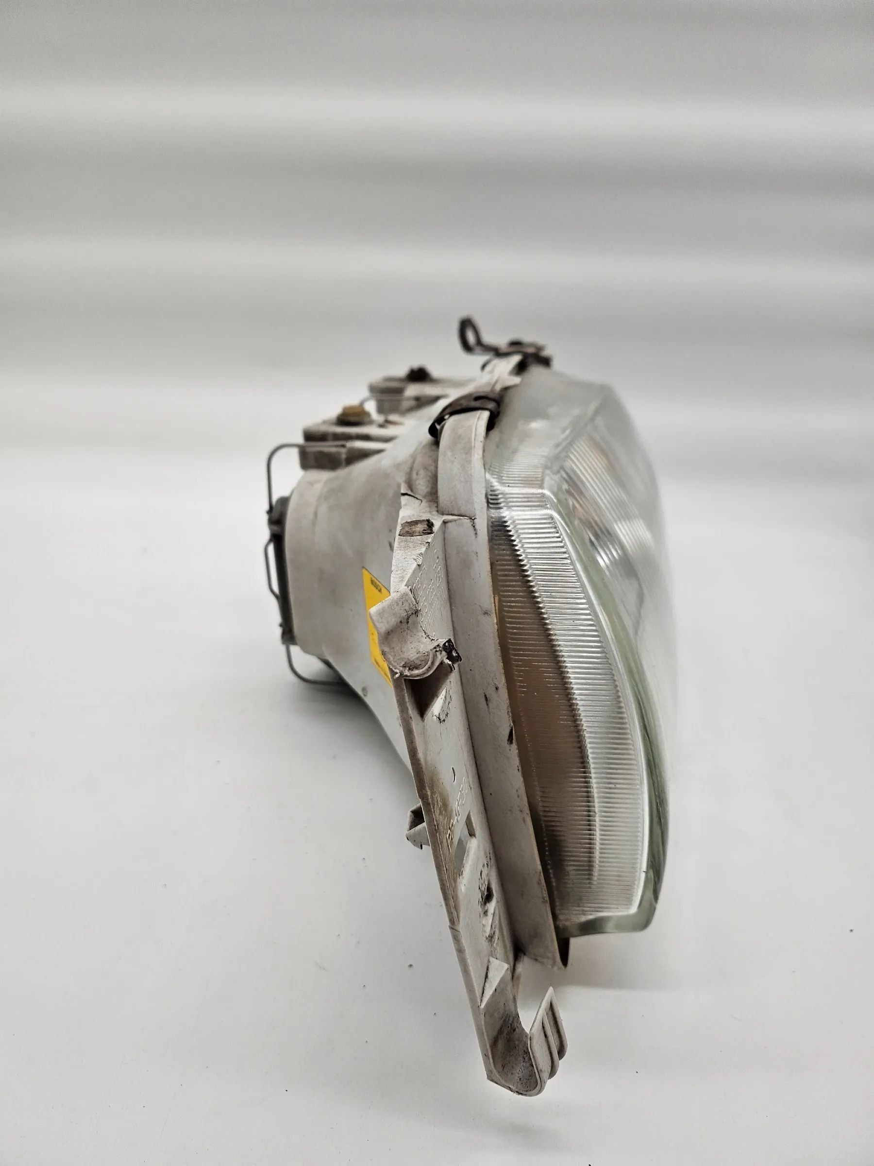 Headlight left (before facelift) Ford Jbs/jas Fiesta 1305235250 Immediate shipping 