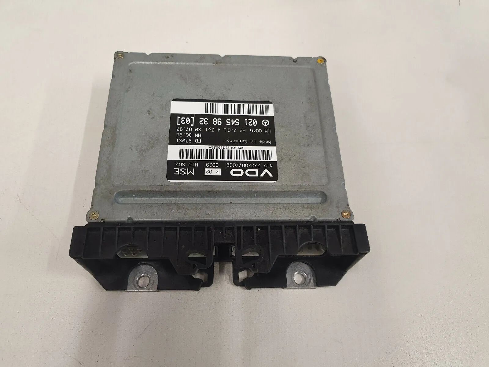 original engine control unit 2.0 L Mercedes-Benz W210 E200 0215459832 