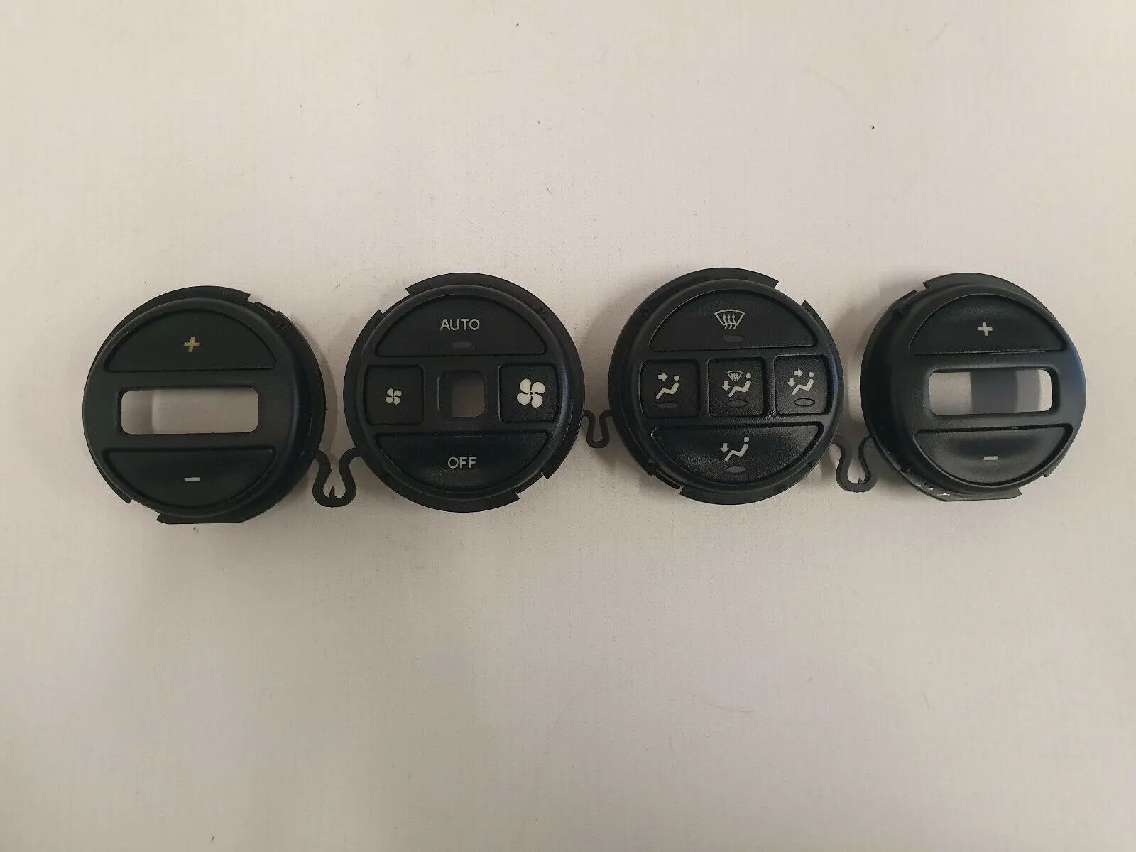 Cover panel buttons climate control unit automatic climate control Opel Omega B 90544158 K34 