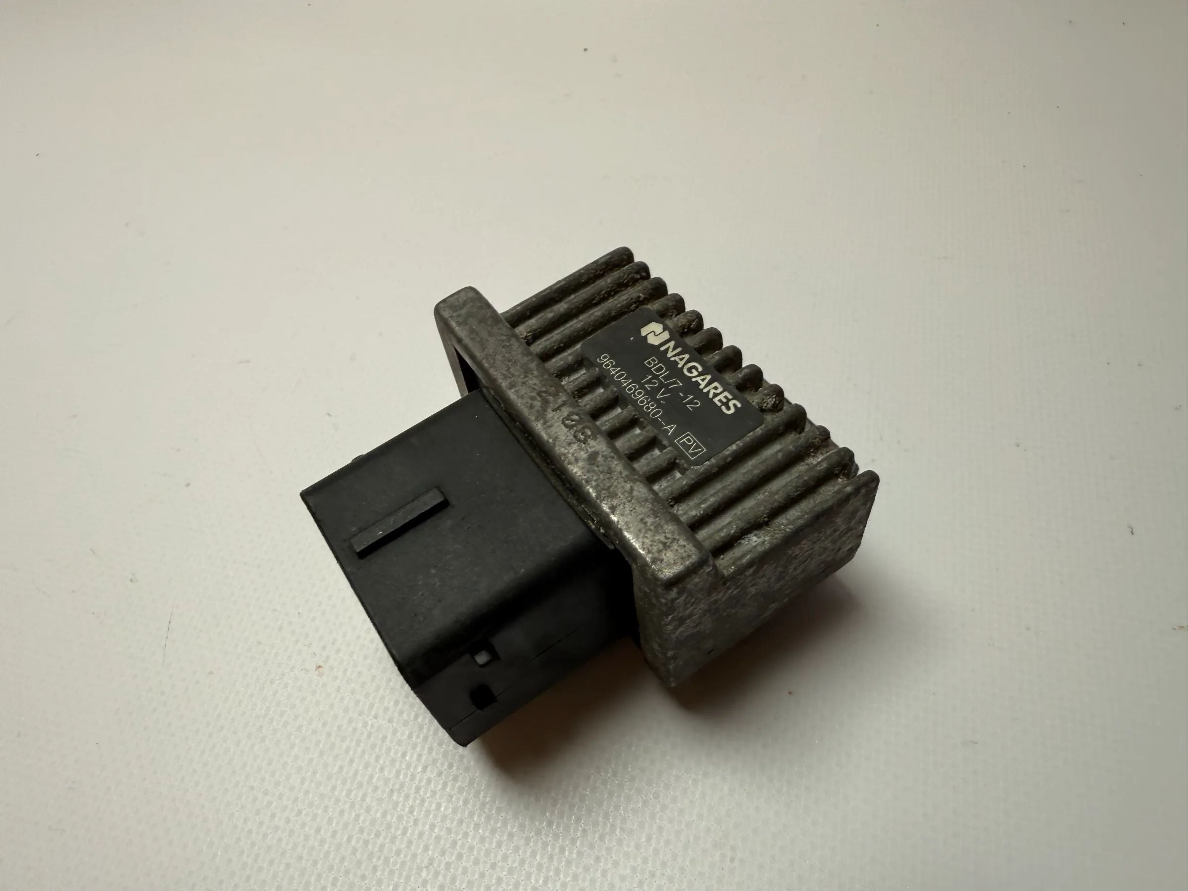 純正 Renault Laguna Twingo ヴォルグルヒレーライスタンスタンス Nagares 9640469680-A
