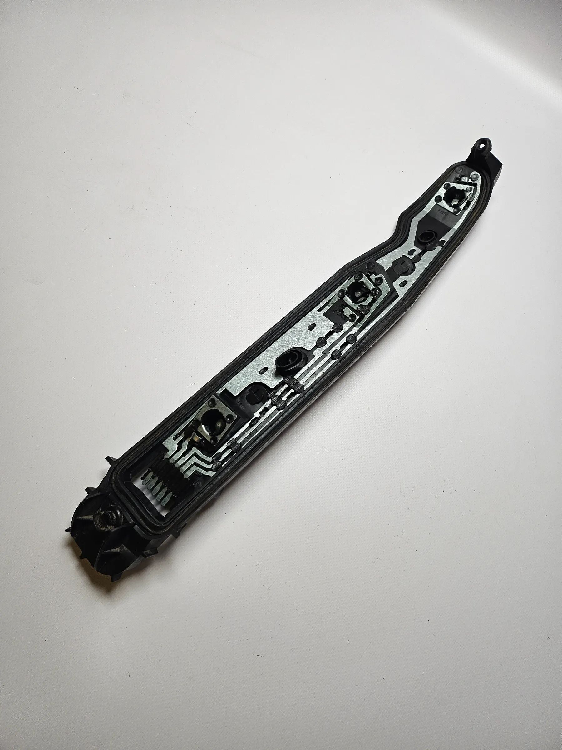 originele OPEL CORSA C F08 Lampendrager voor rechter achterlicht 89307501