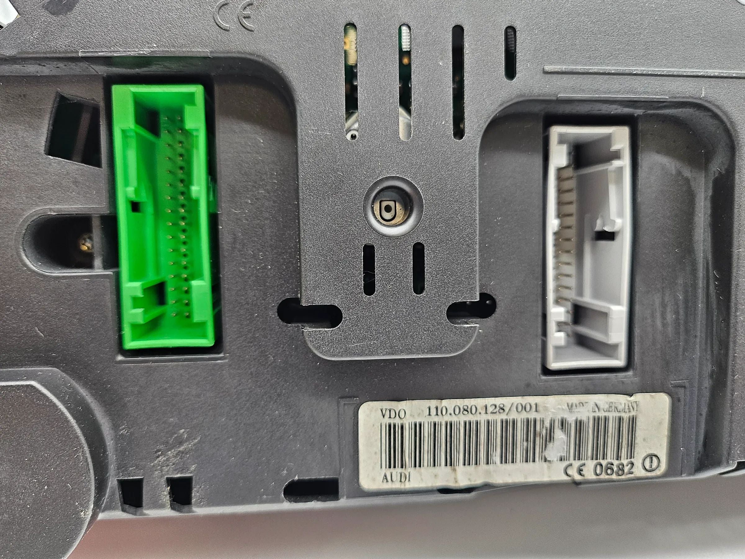 Orijinal Audi A6 C5 4B 1999 Dizel 120kW Gösterge Paneli Kombiinstrument 4B0920933G