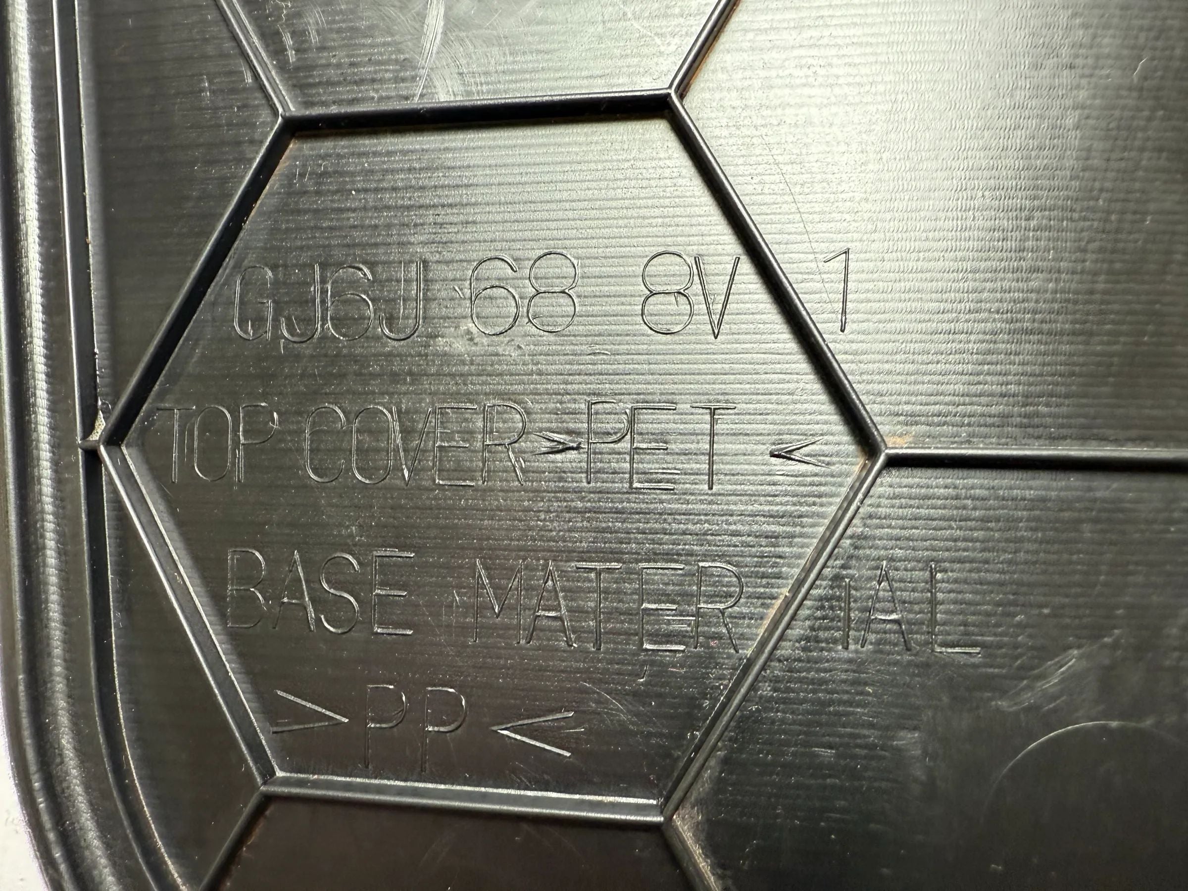 Orijinal Mazda 6 Bagaj Kapağı / Sol Yan Kaplama GJ6J688V1