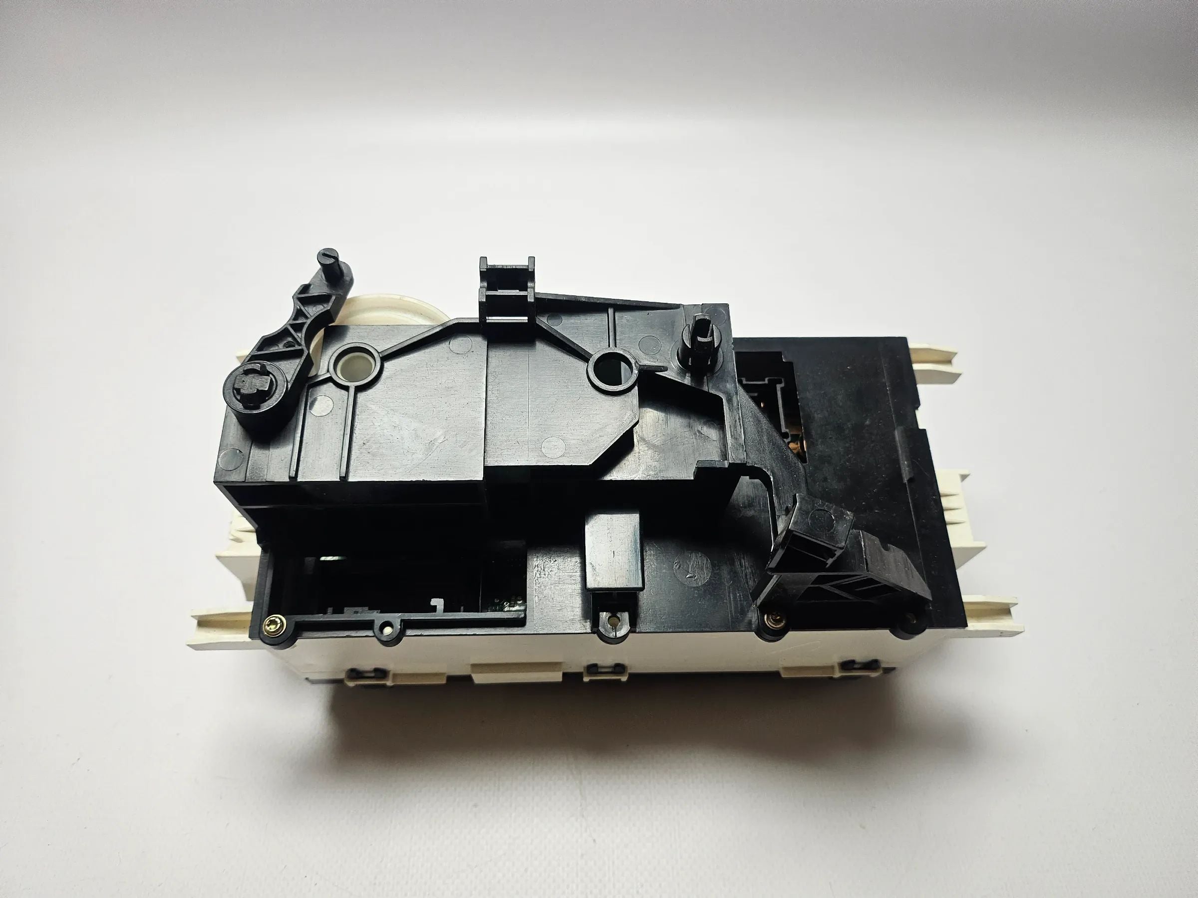 อะไหล่แท้ Mercedes A Klasse W168 แผงควบคุมเครื่องปรับอากาศและฮีตเตอร์ 1688300485