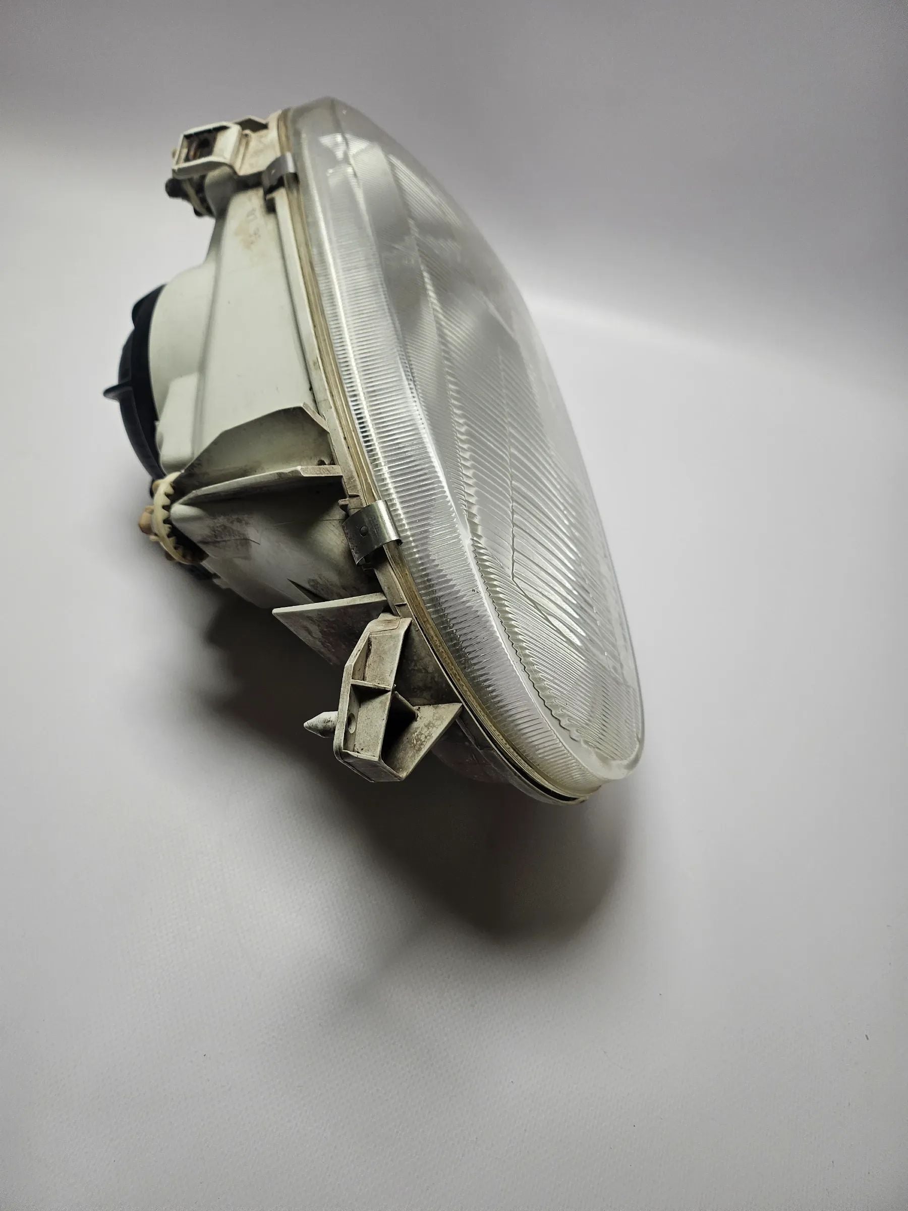 farol original esquerdo com LWR 18473L VW GOLF III (1H1) 1.6 Saturnus