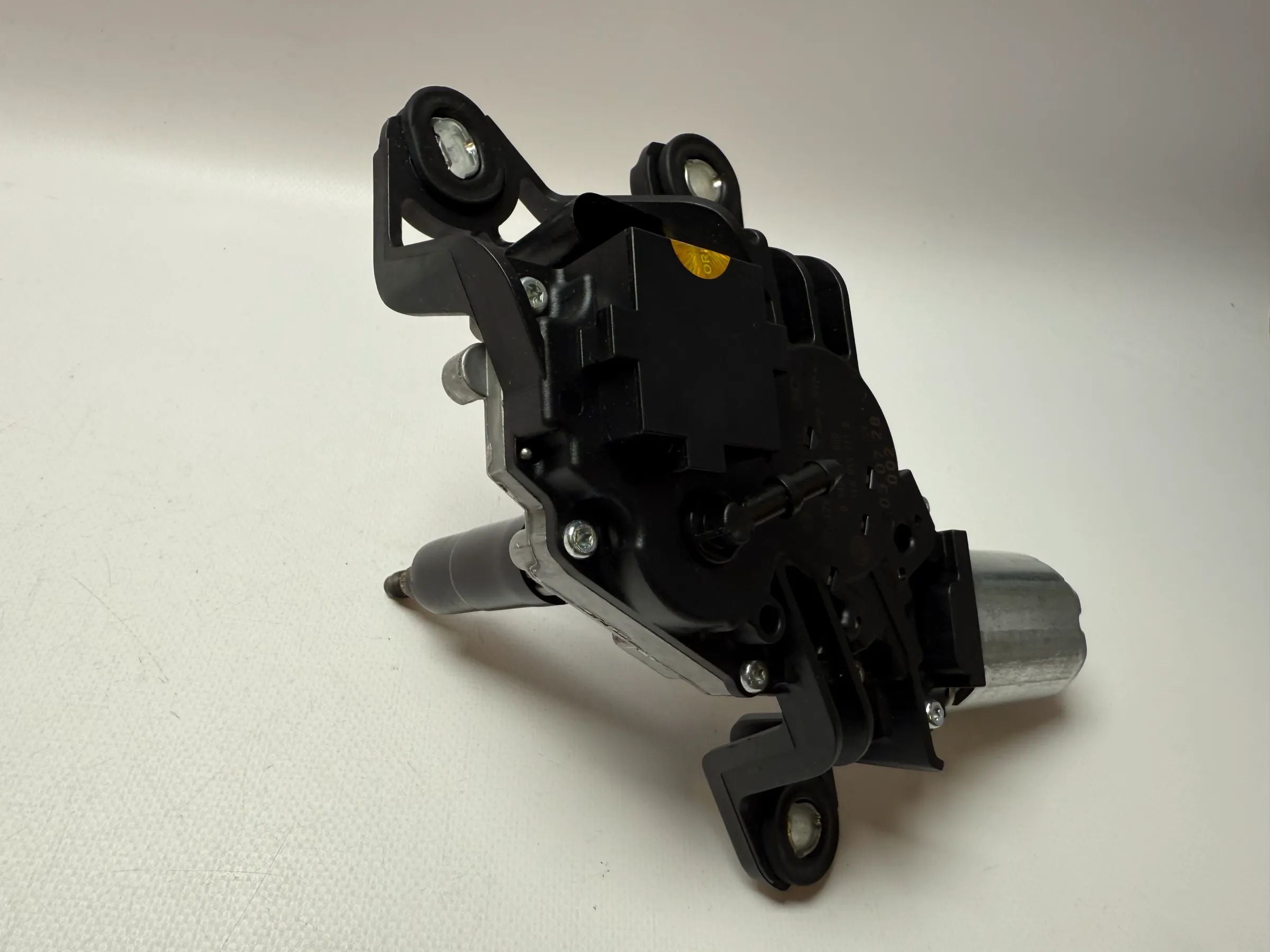 Motor original del limpiaparabrisas trasero VW Golf 5 V Bosch 1K6955711B / 0 390 201 800