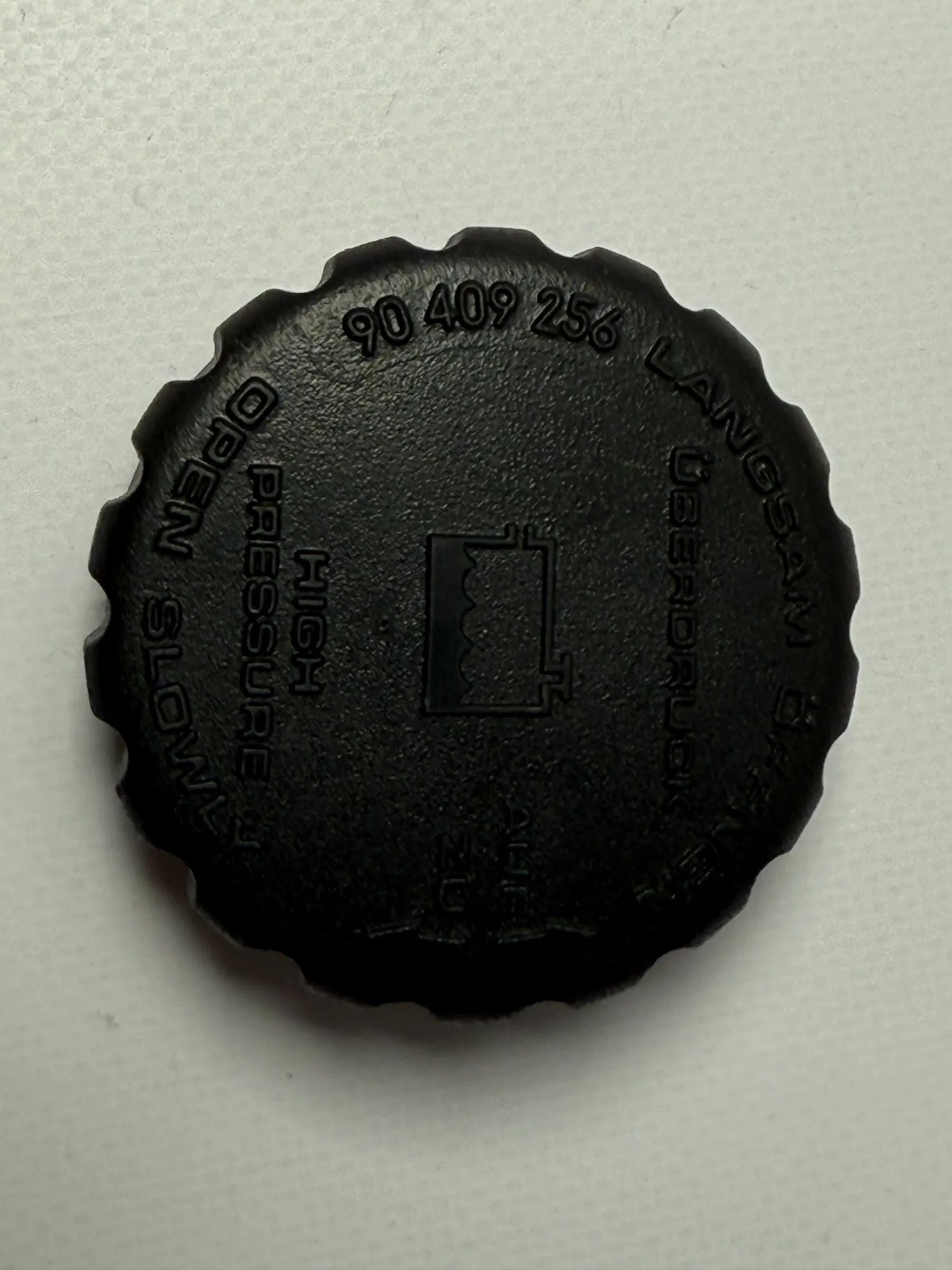 Оригинальная крышка расширительного бачка OPEL OMEGA TIGRA ZAFIRA и др. 90409256