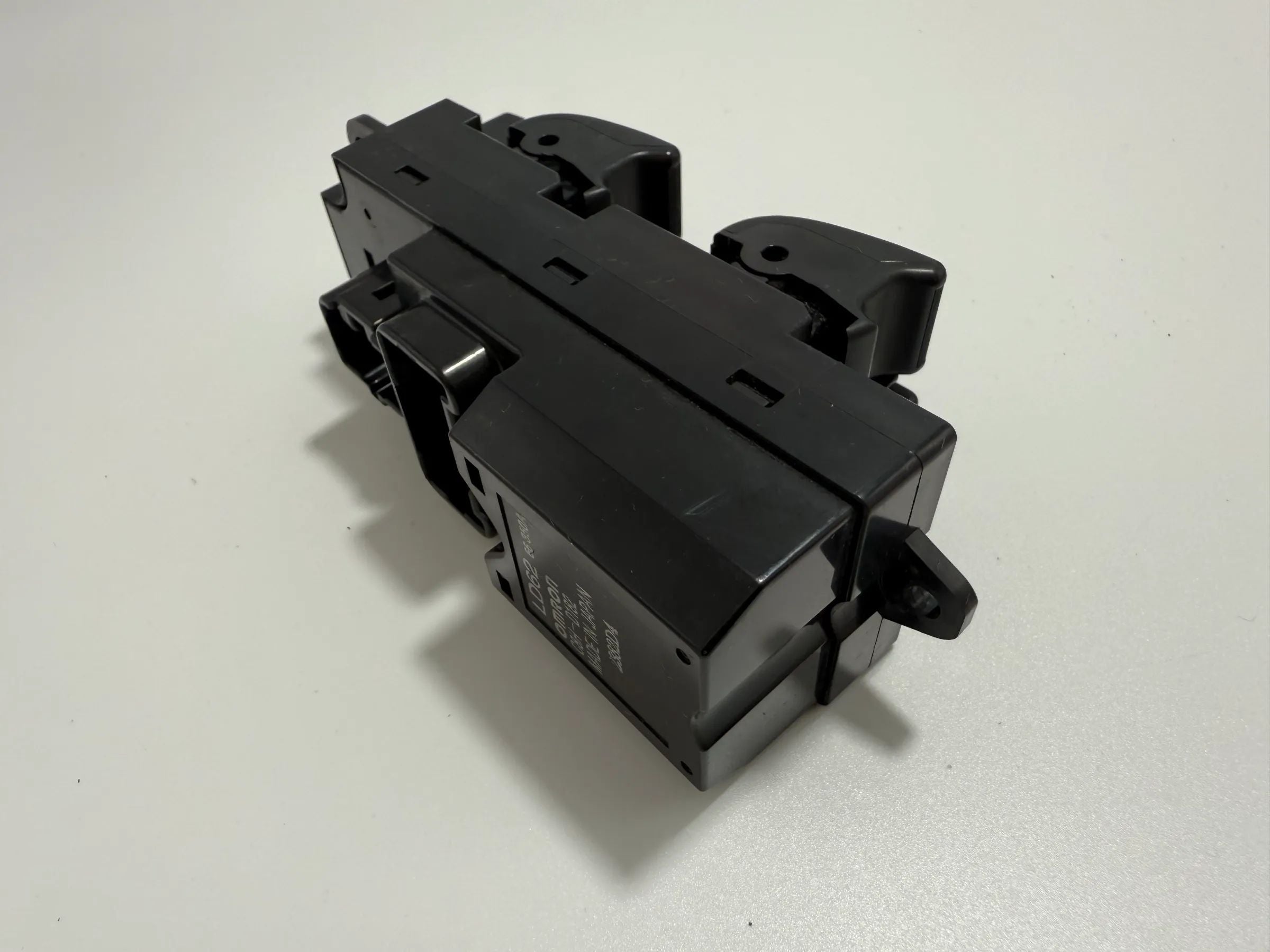 Originele Mazda MPV II TD LW Deurschakelunit Links Omron LD62 66 350A