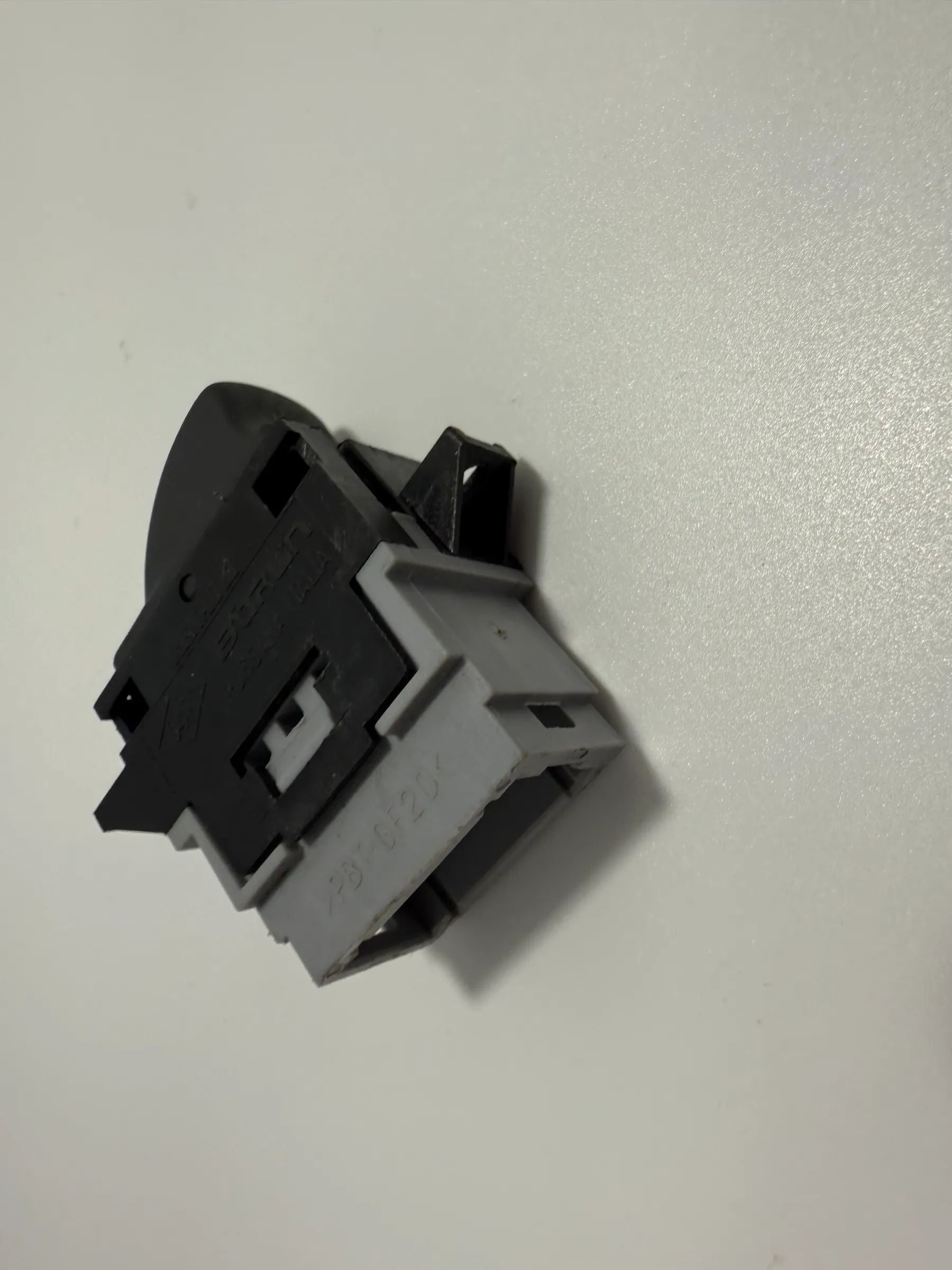 Original Renault Laguna I (B56_, 556_) 1.8 Interruptor Elevalunas Cinzento 7700417486