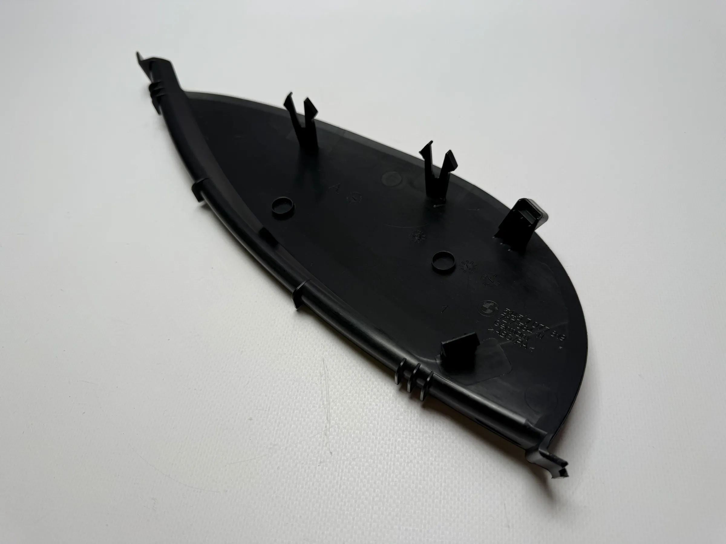 Оригинальная накладка панели приборов BMW 3 серии E90 E91 320D LCI 51457077819