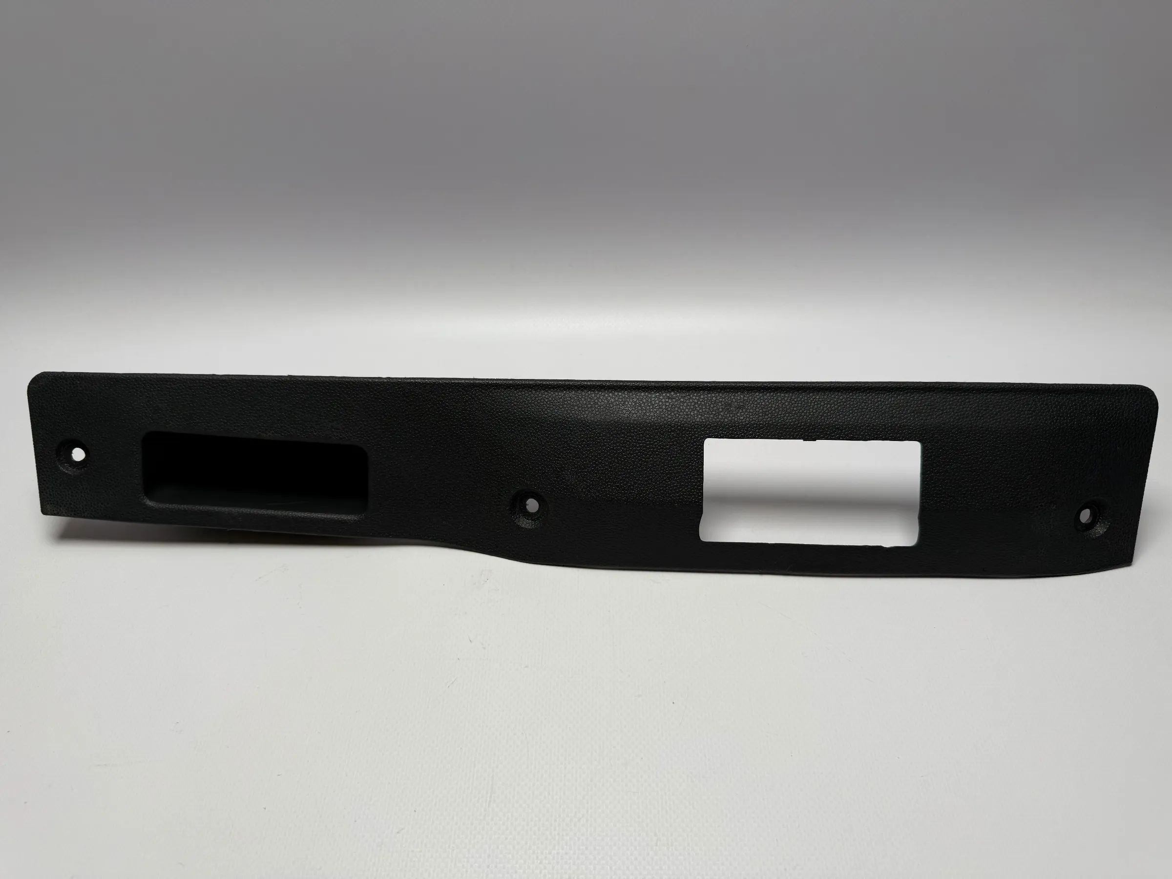 Оригинальная накладка ручки задней двери Opel Zafira B 13164649 32222522 - Auto-veritas