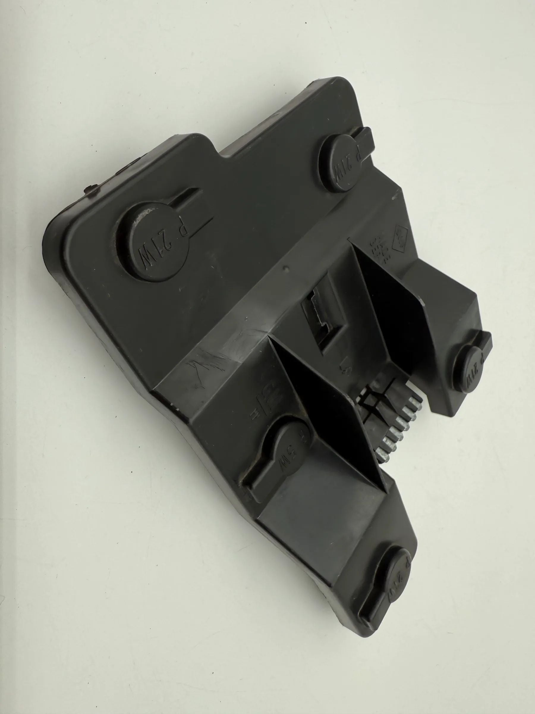 Support de feu arrière gauche Opel Astra (F) 1992 394.449