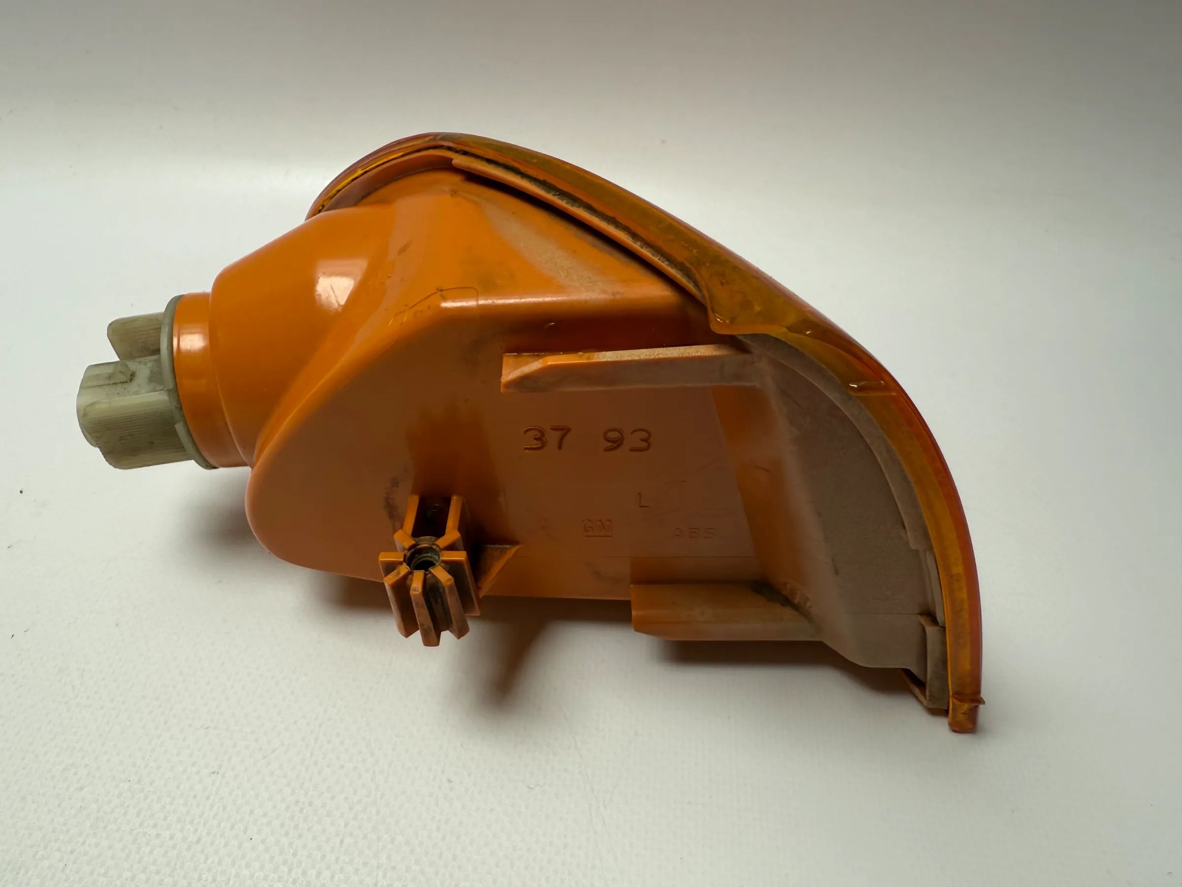 Оригинальный передний левый оранжевый указатель поворота Opel Astra F 91-94 90421897