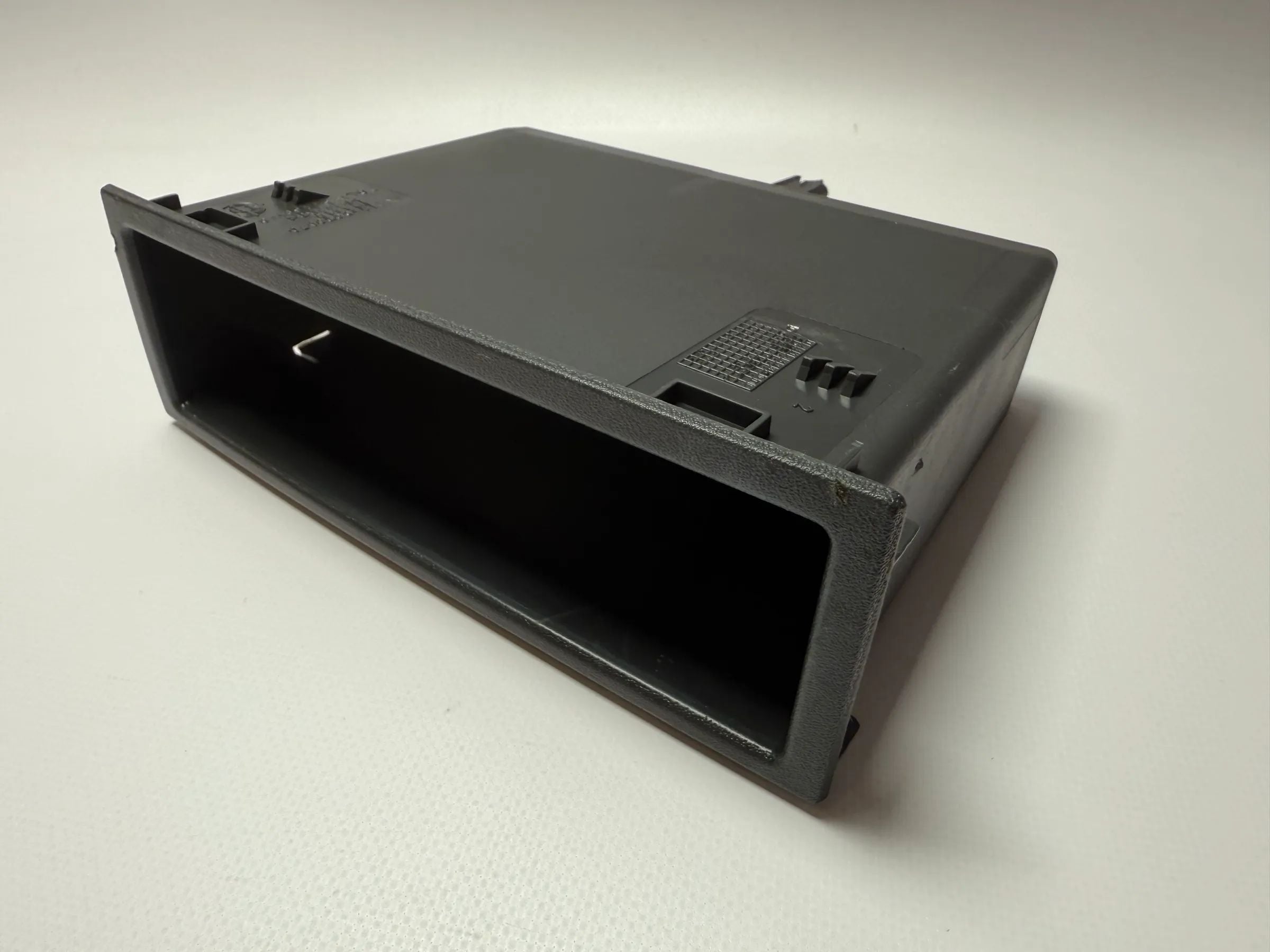 Orijinal Fiat Ducato Merkezi Saklama Gözlüğü 7354469140 / 1310020070