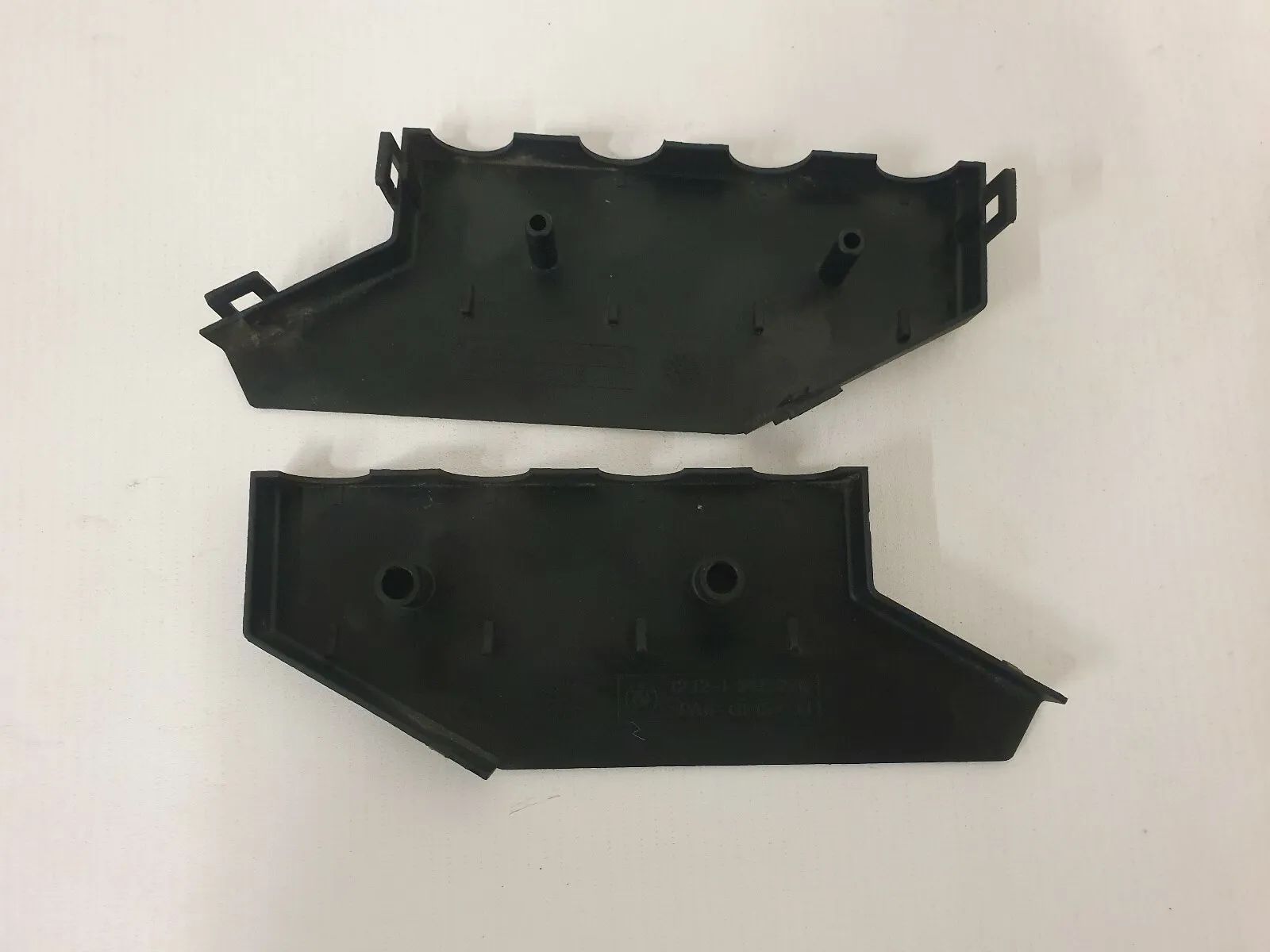 純正 BMW E36 E46 316i E34 518i イグニッションコイルカバー 12121247276