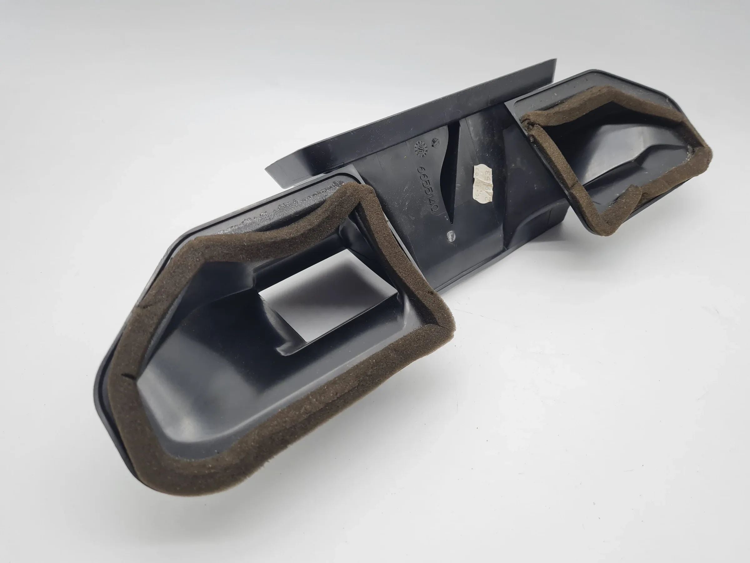 Original Audi A4 (8EC) Luftkanal / Luftsaugkanal 8E1819389