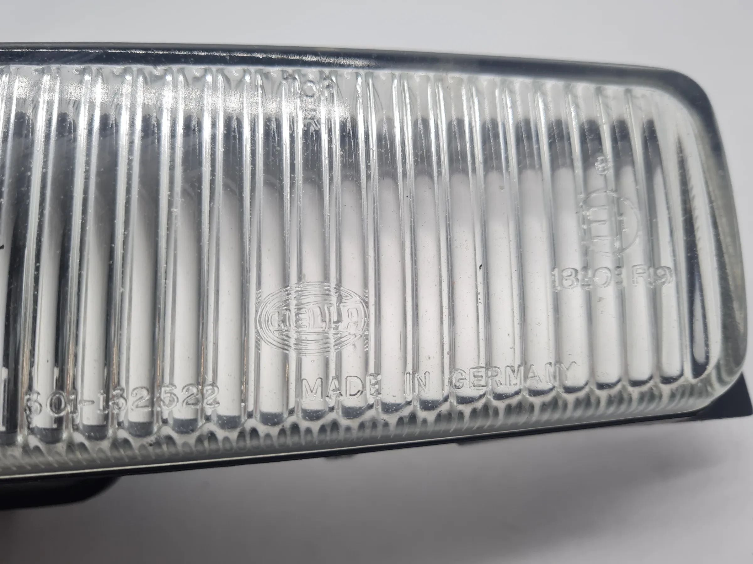 Original Audi 80 (B4) Nebelscheinwerfer Rechts 132526-00