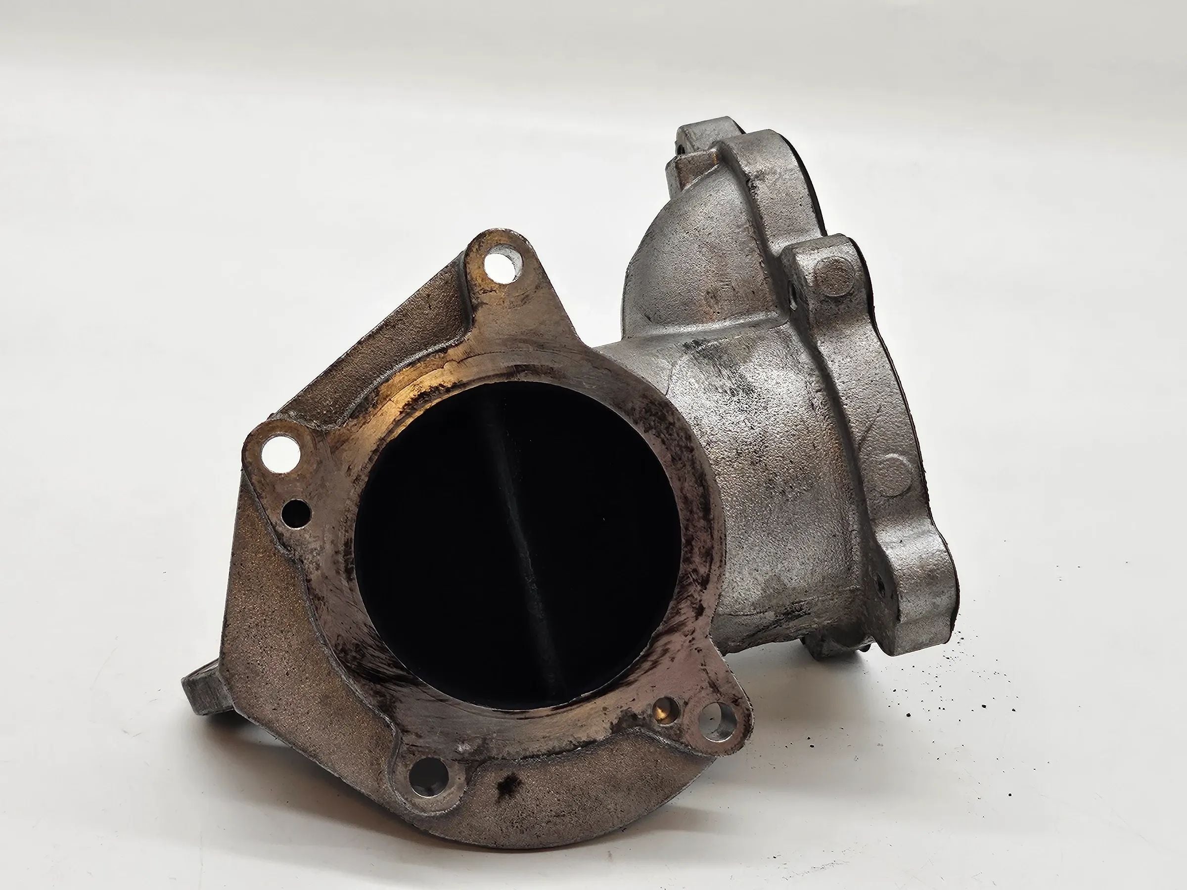 Audi A4 8E B6 2,0L FSI AWA Drosselklappenstutzen Bogen Ansaugbrücke 06D131569C