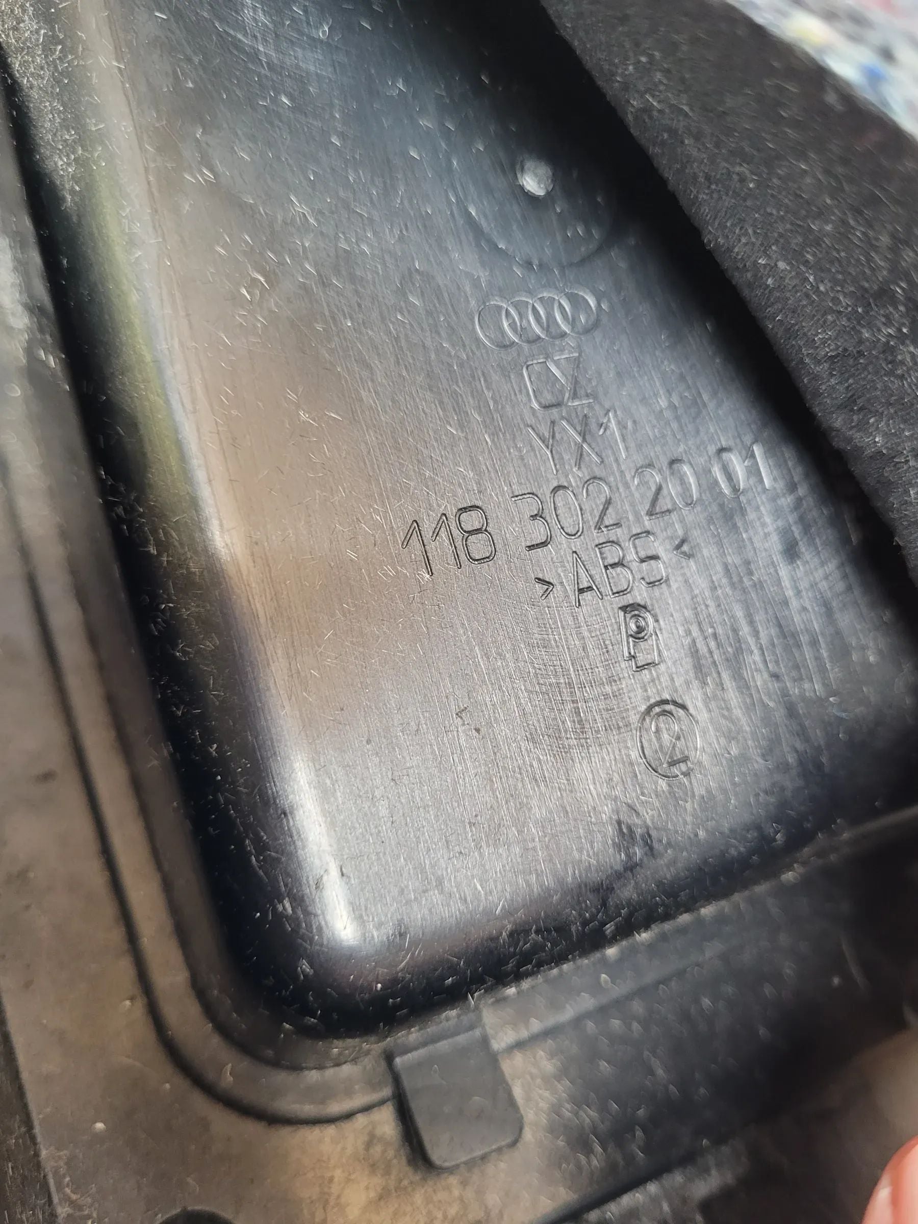 Original Audi A4 Avant (8E) Abdeckung Fußraum Lenkrad 1183022001