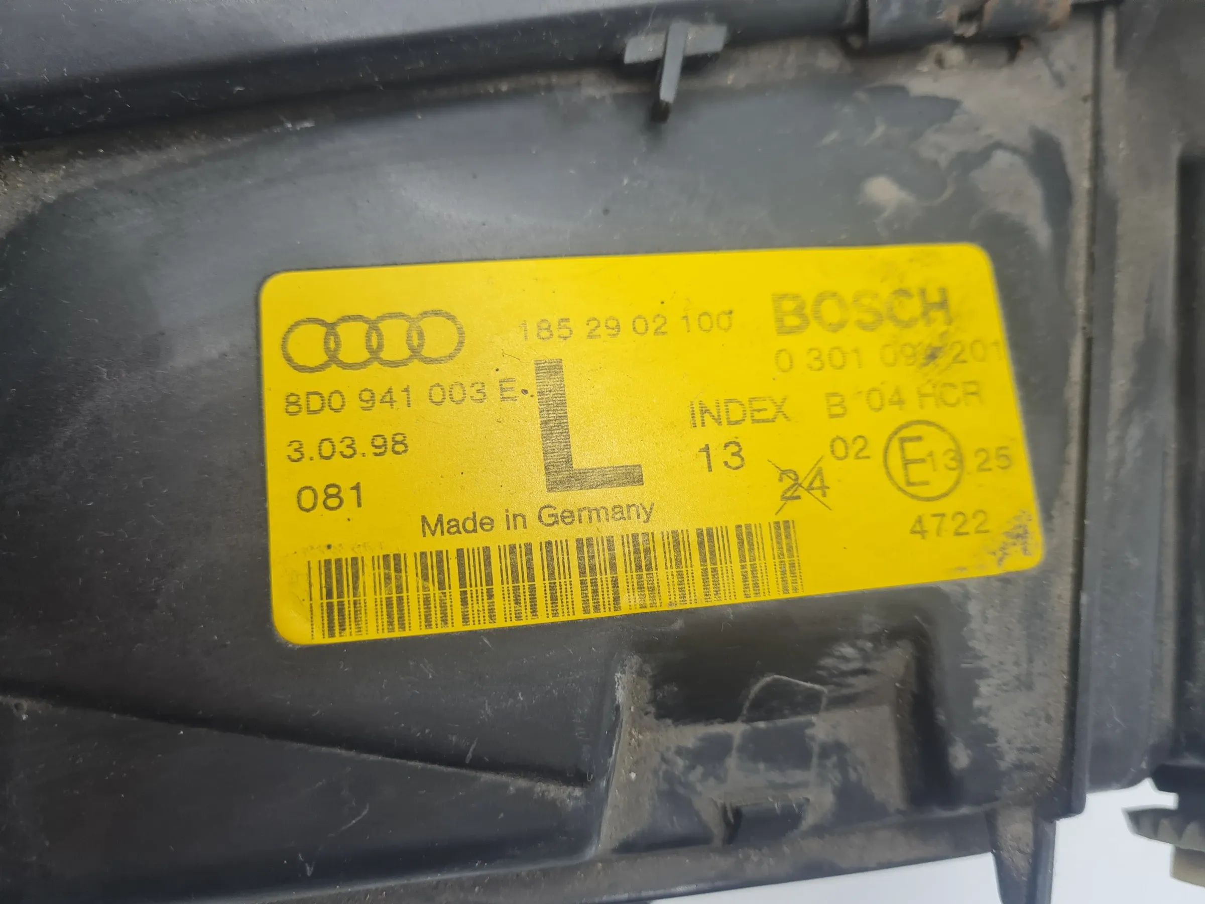 Original Audi A4 (8D2/8D5/B5) Scheinwerfer / Frontleuchte Links 8D0941003E