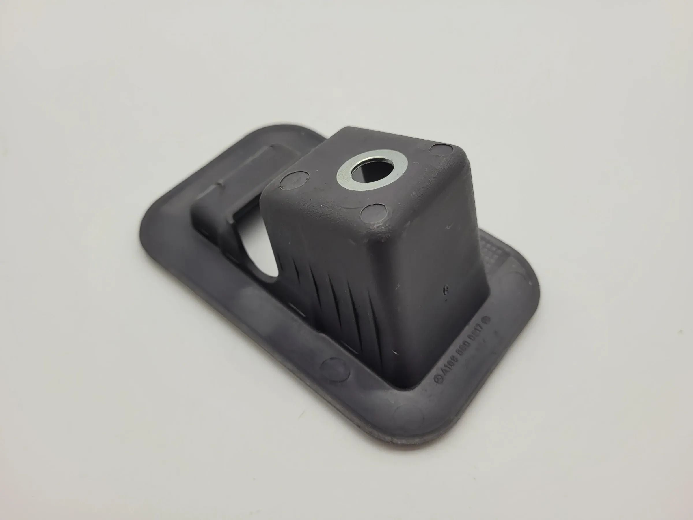 Original Mercedes Benz A-Klasse (W168) Befestigung Abdeckung A1686800817