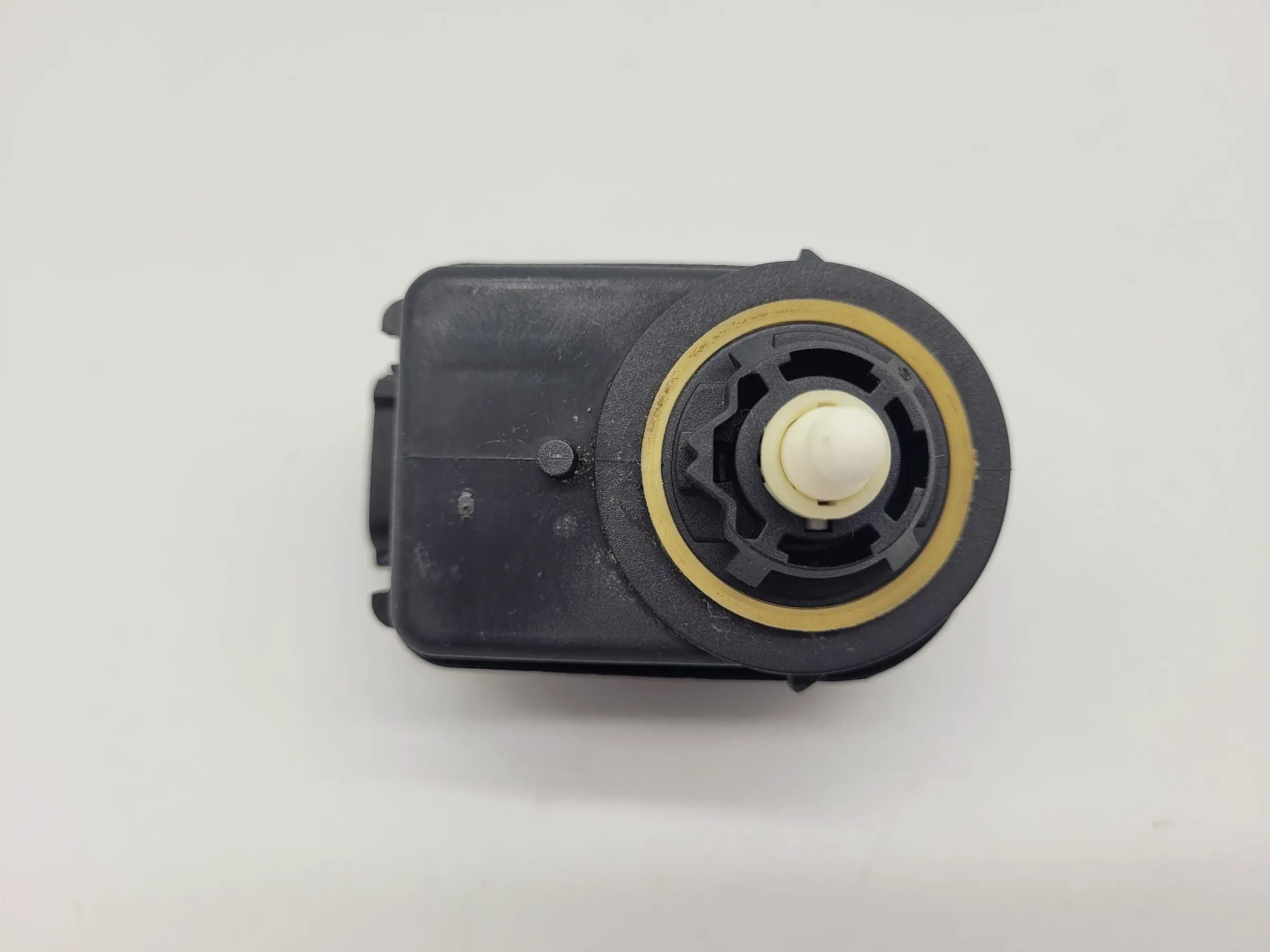 Original Nissan Micra II 2 (K11) Stellmotor LWR Scheinwerfer L/R