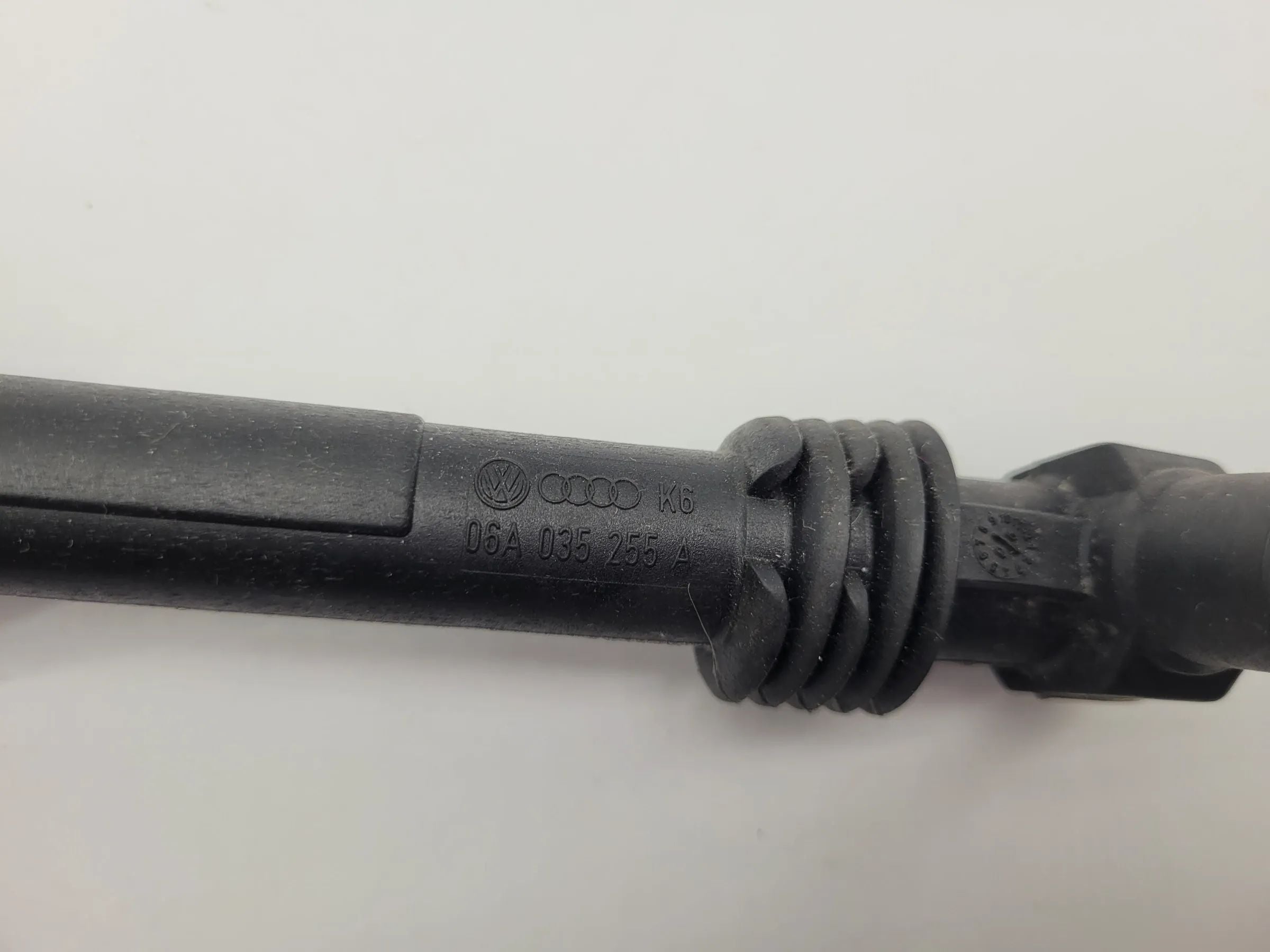 Original Audi A4/A6 VW Passat Zündkabel Zylinder 3 06A035255A / 13299/5
