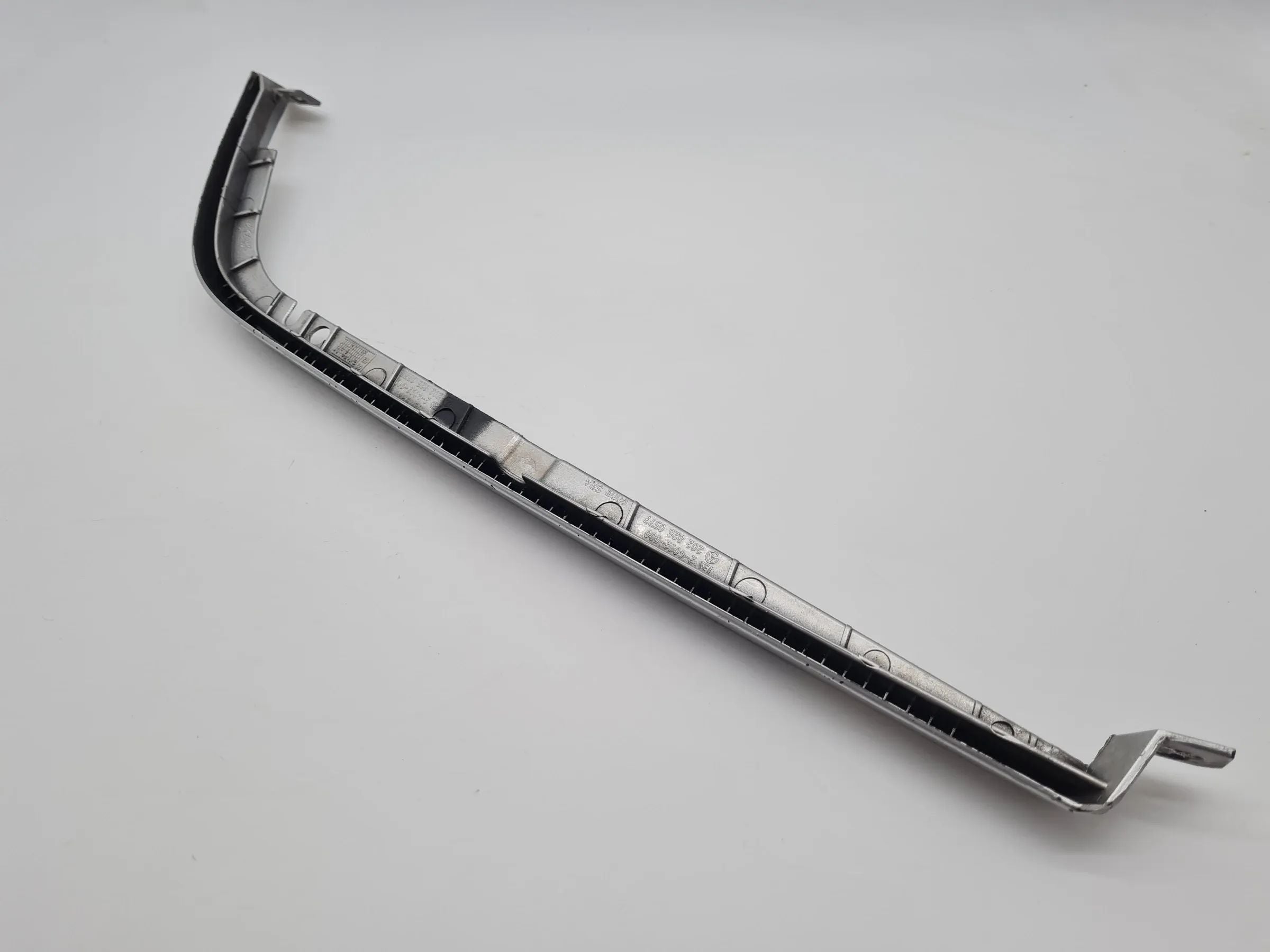 Original Mercedes-Benz C-Klasse W202 Scheinwerfer Leiste/Blende L. A2028260577