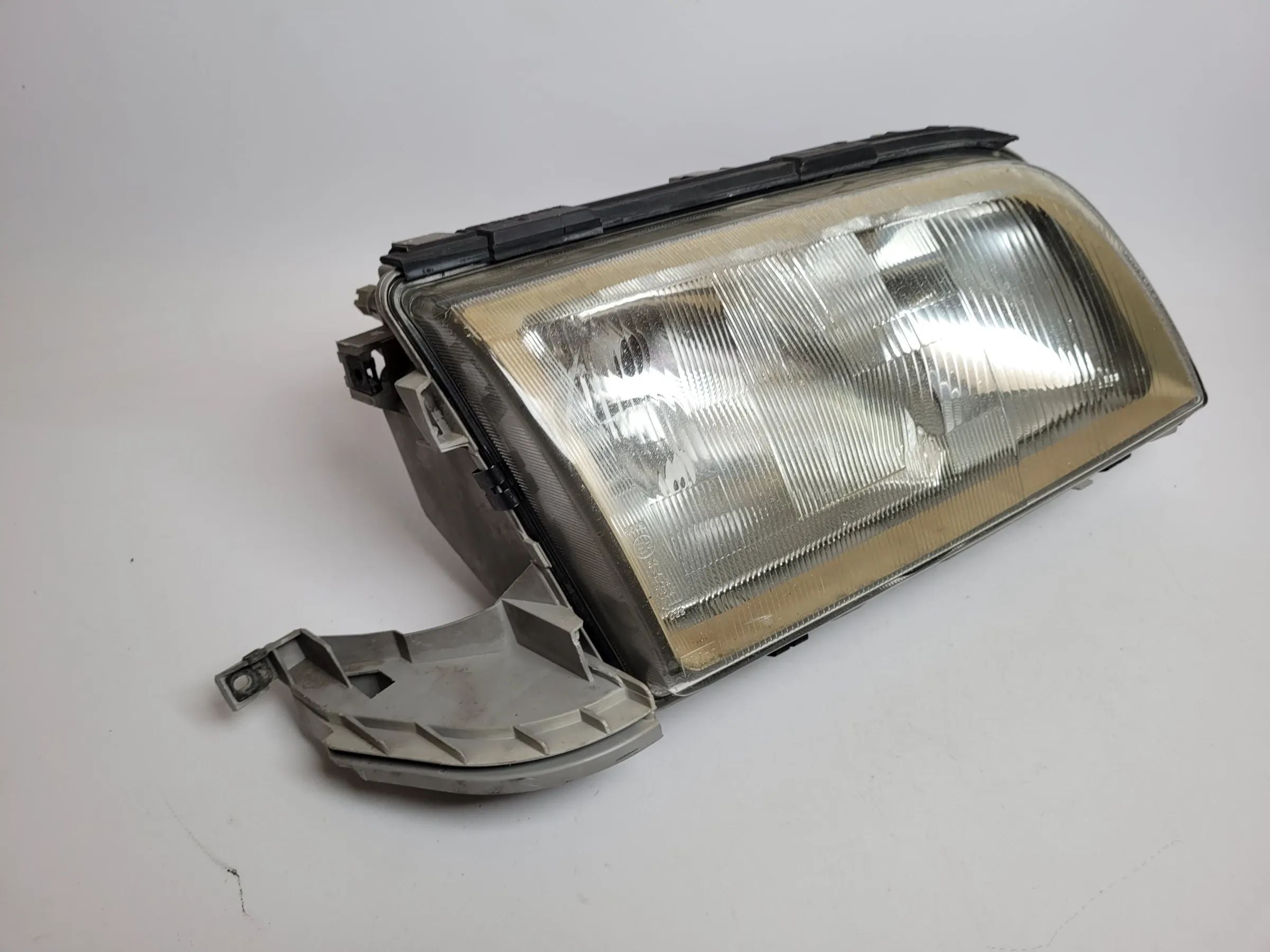 Original Mercedes-Benz C-Klasse Scheinwerfer/Frontleuchte Rechts A2028203061