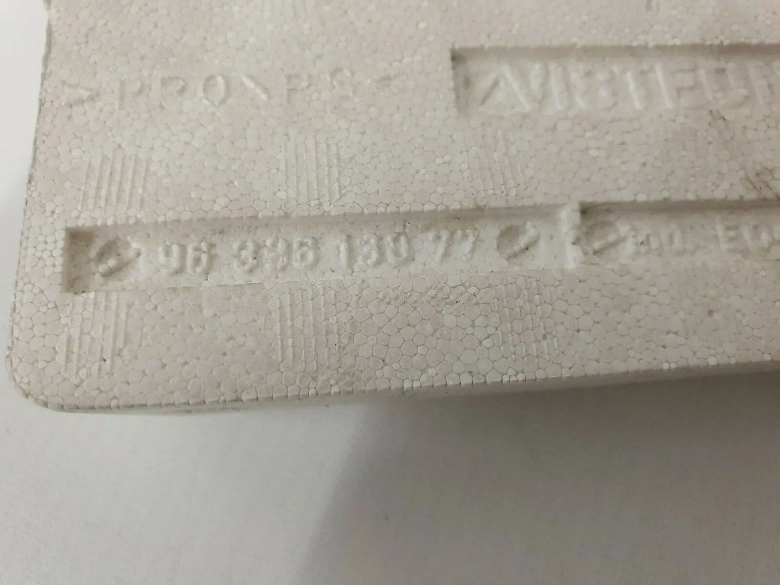 Original Peugeot 206 CC Lenksäulenverkleidung Styropur 9639613077