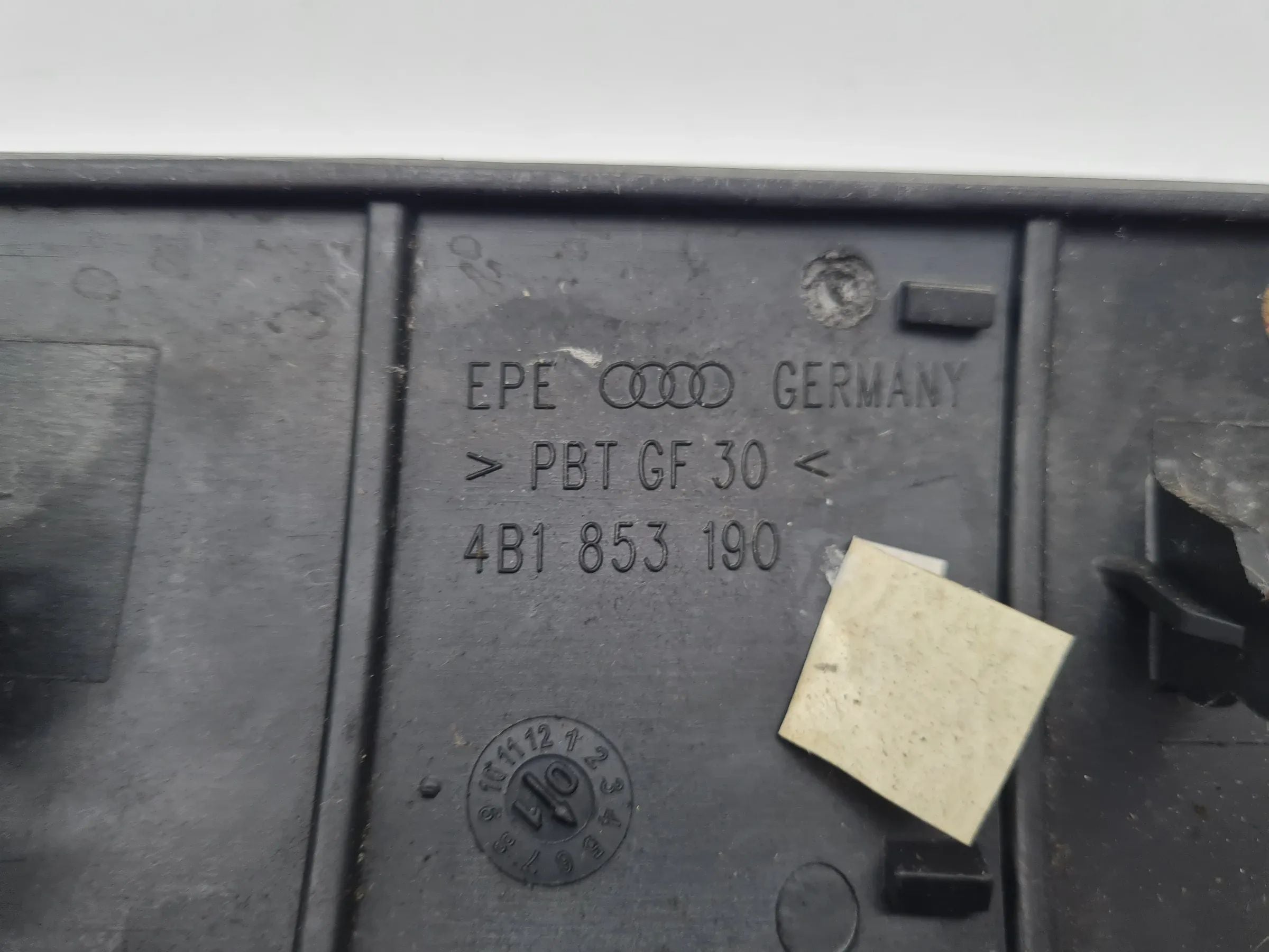 Original Audi A6 (4B) Dekorleiste / Zierleiste Seitlich 4B1853190