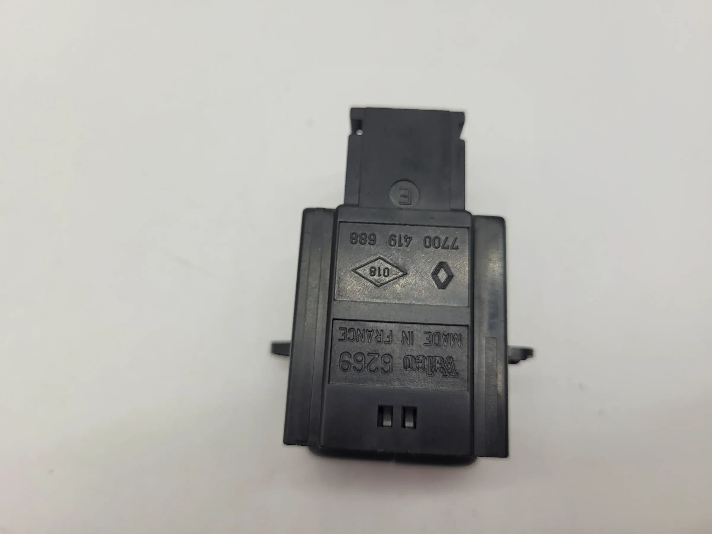 Original Renault Laguna I (556/B56) Schalter Knopf DIS / REP 7700419688