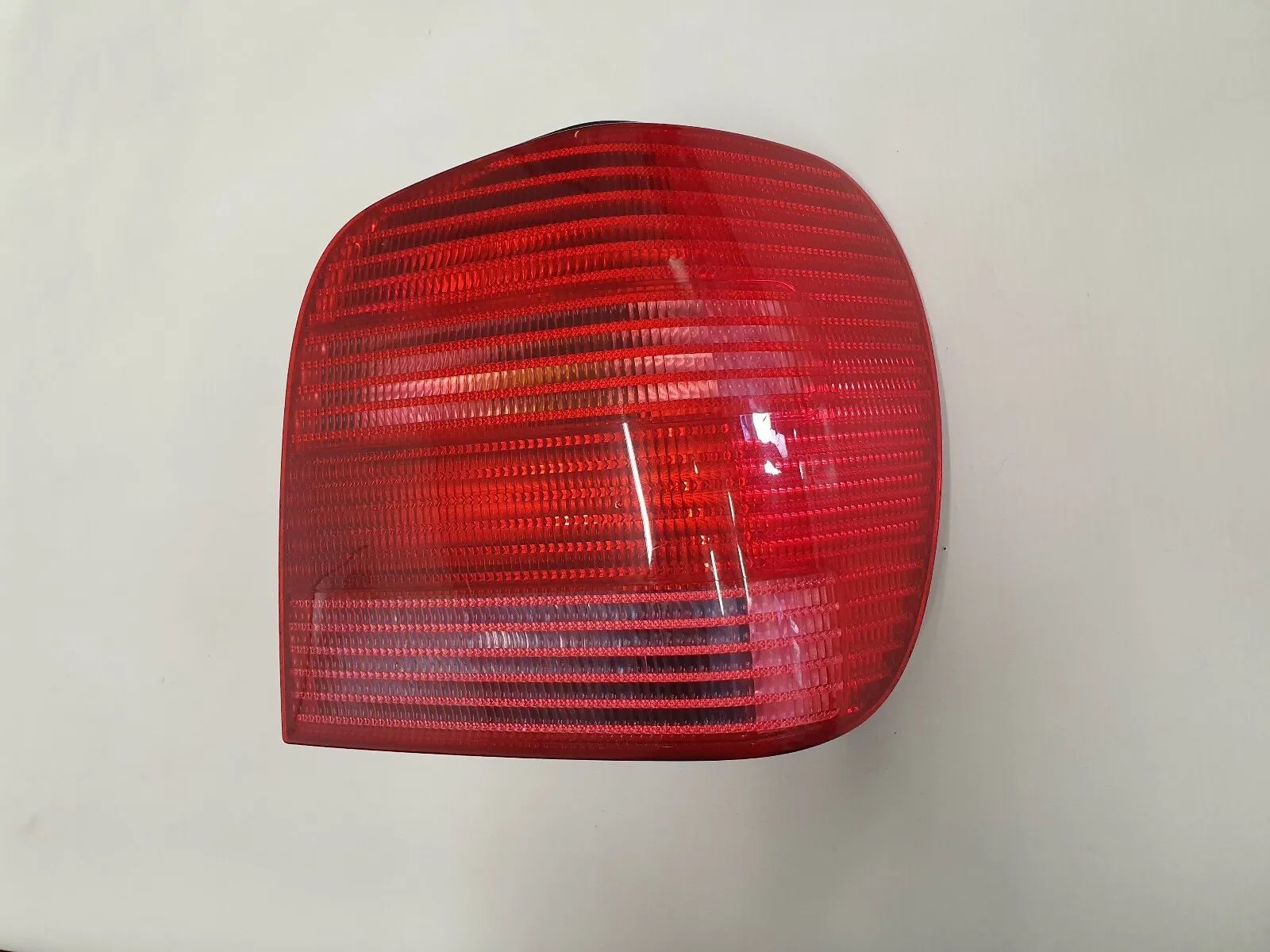 Фонарь задний правый VW Поло 6N 2001 6N0945096H задний свет K24 Auto-veritas