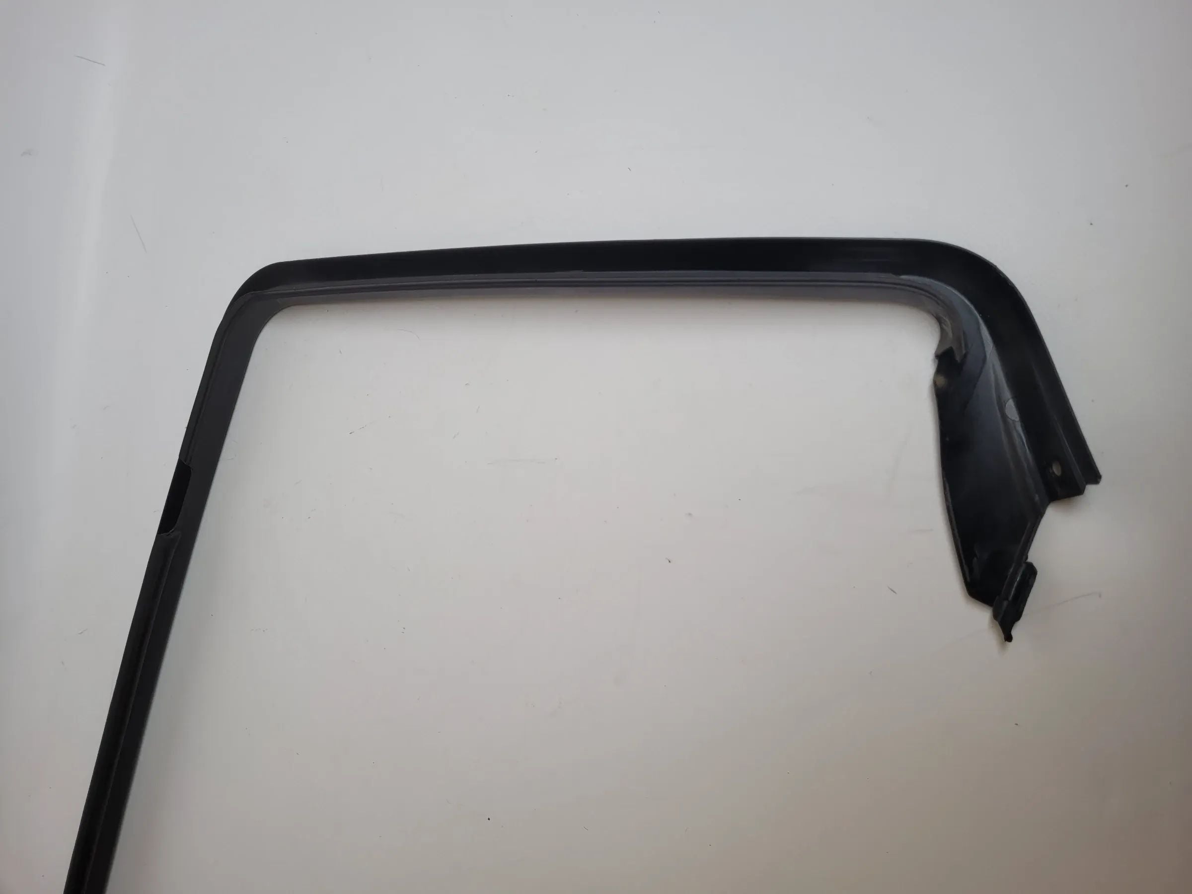BMW 5er Touring E39 Blende Fensterrahmen Tür Links Hinten 51.34-8189273 Original
