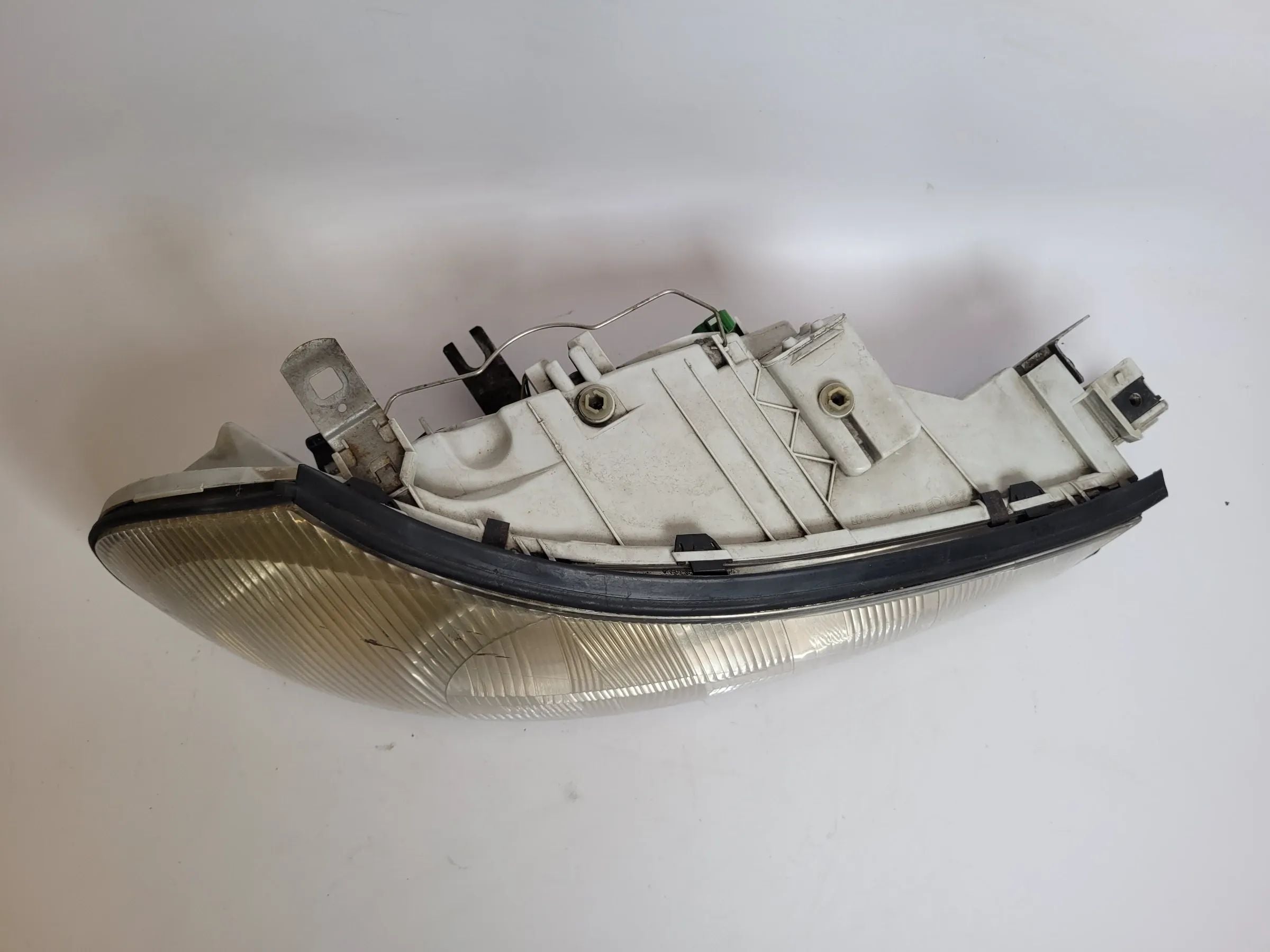 Ford Mondeo II 2 BAP/BNP Scheinwerfer/Frontleuchte Rechts 0301098202 Original