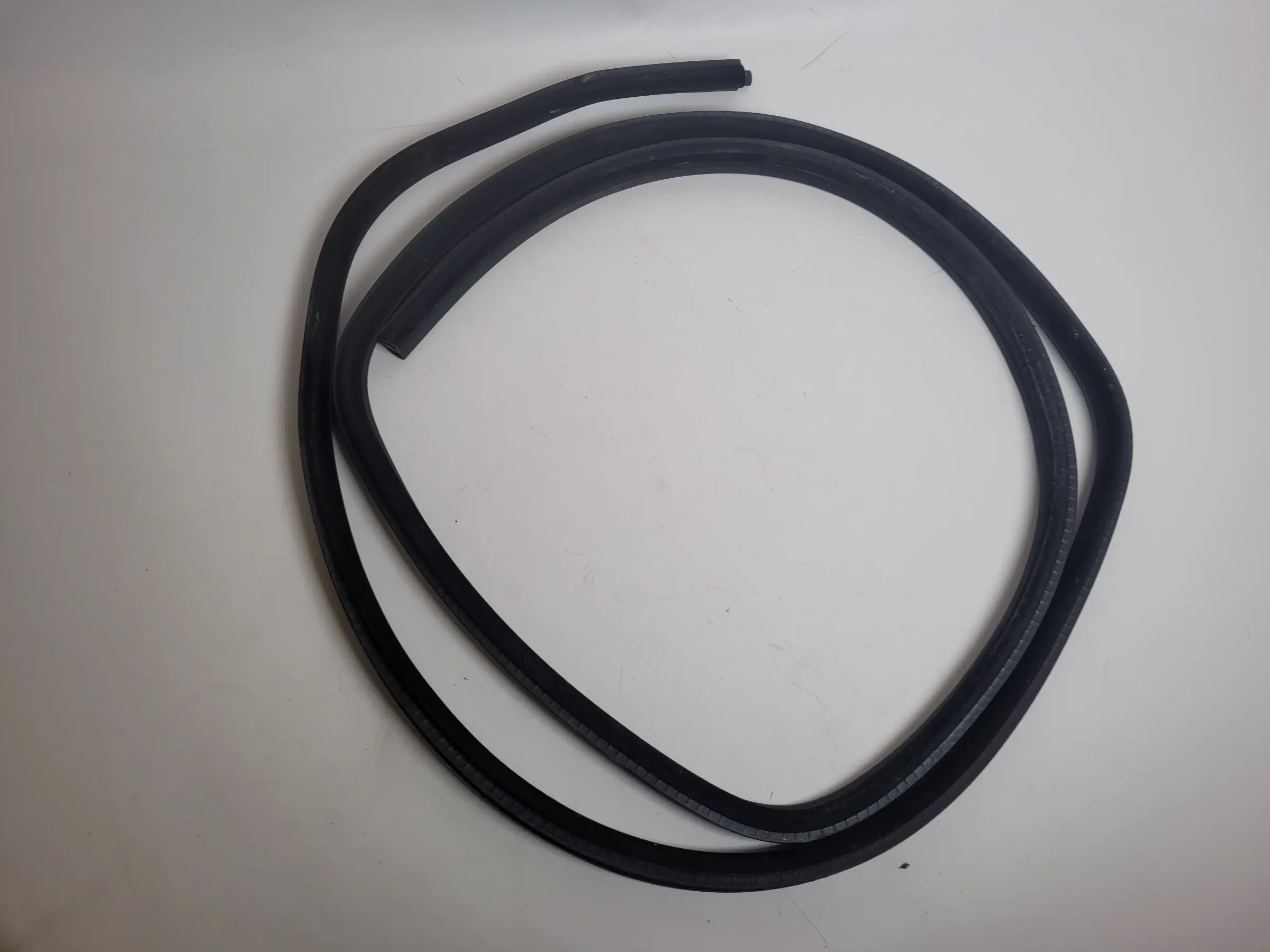 BMW 5er Touring E39 Türdichtung Rahmen Links Hinten Innen (Original)