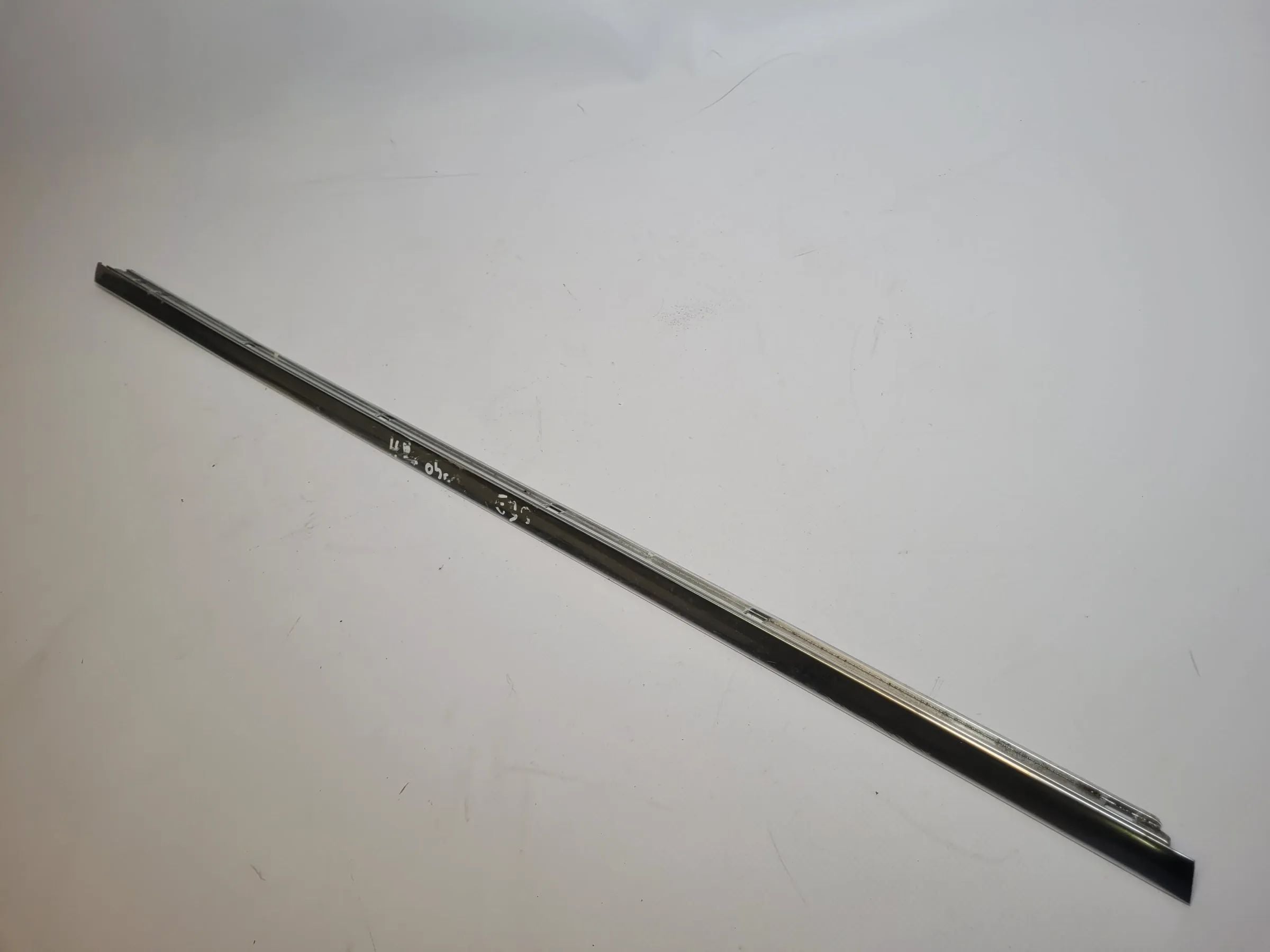 Original BMW 5er Touring E39 Tür Chrom Leiste Hinten Links Oben